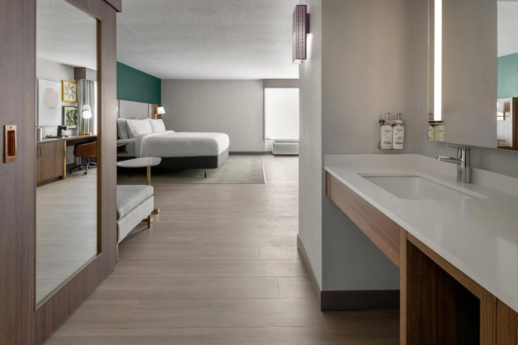 Photo of the whole room, Bed in Holiday Inn & Suites Columbia NE - Ft Jackson Area by IHG