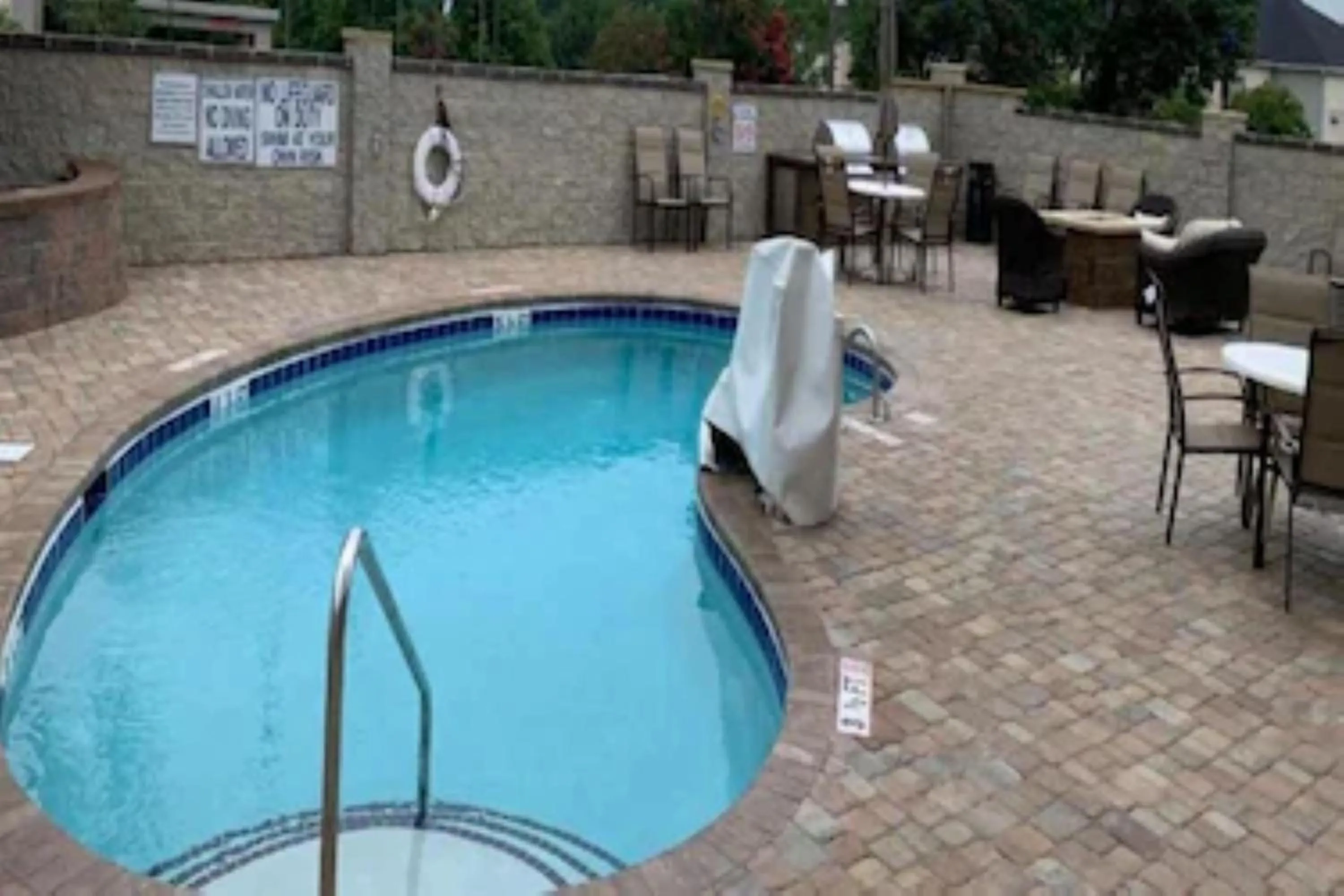 Swimming pool in Holiday Inn & Suites Columbia NE - Ft Jackson Area by IHG