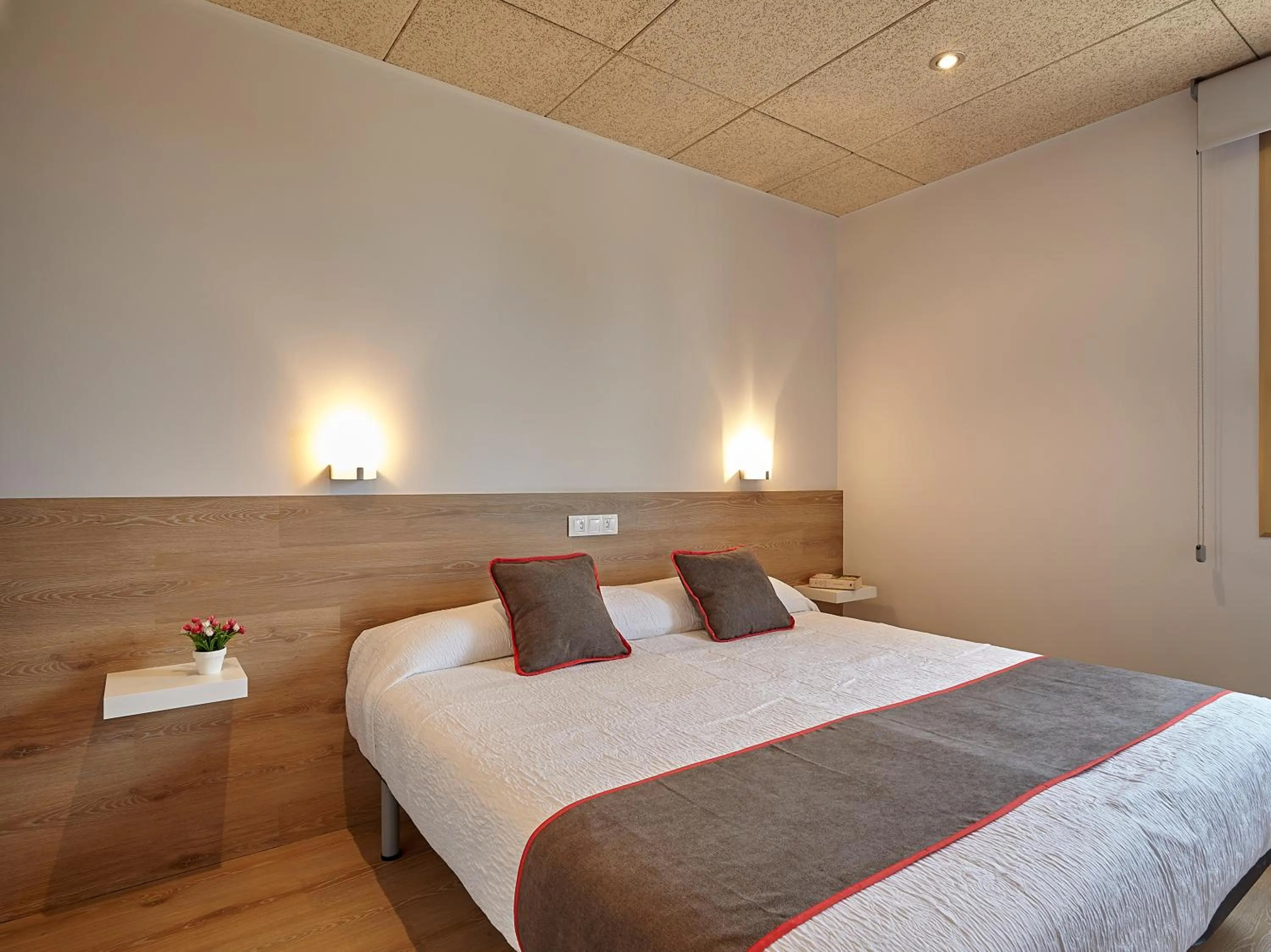 Bedroom, Bed in Hostal Nobadis