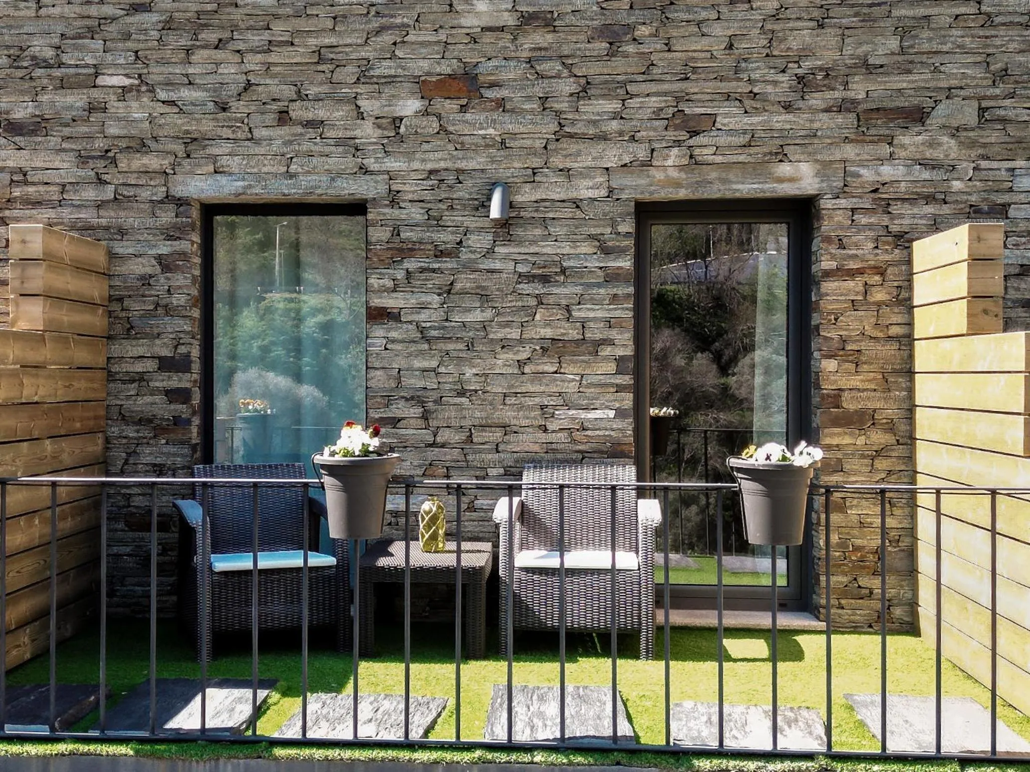 Property building in Dois Lagares House