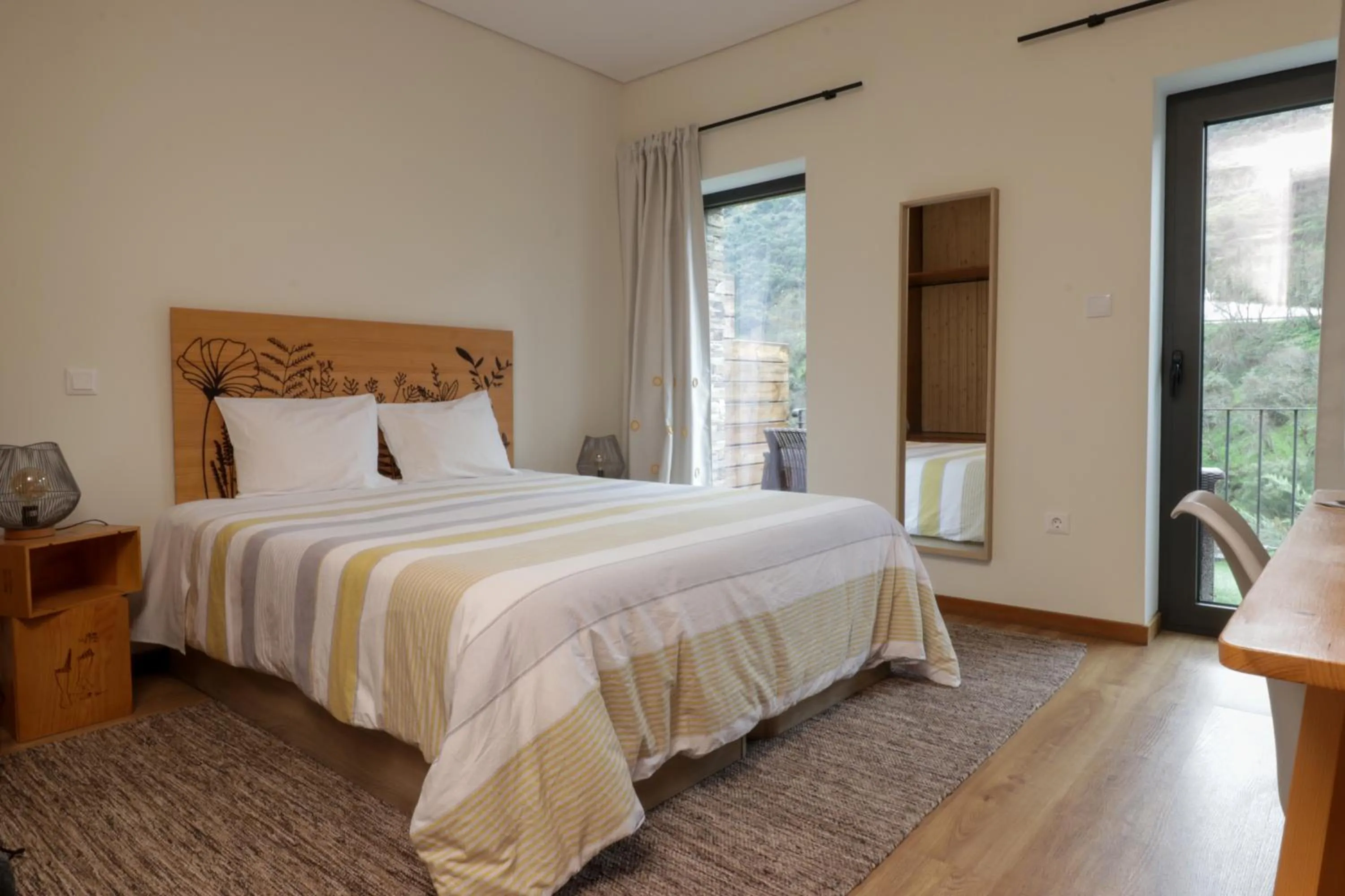 Bed in Dois Lagares House