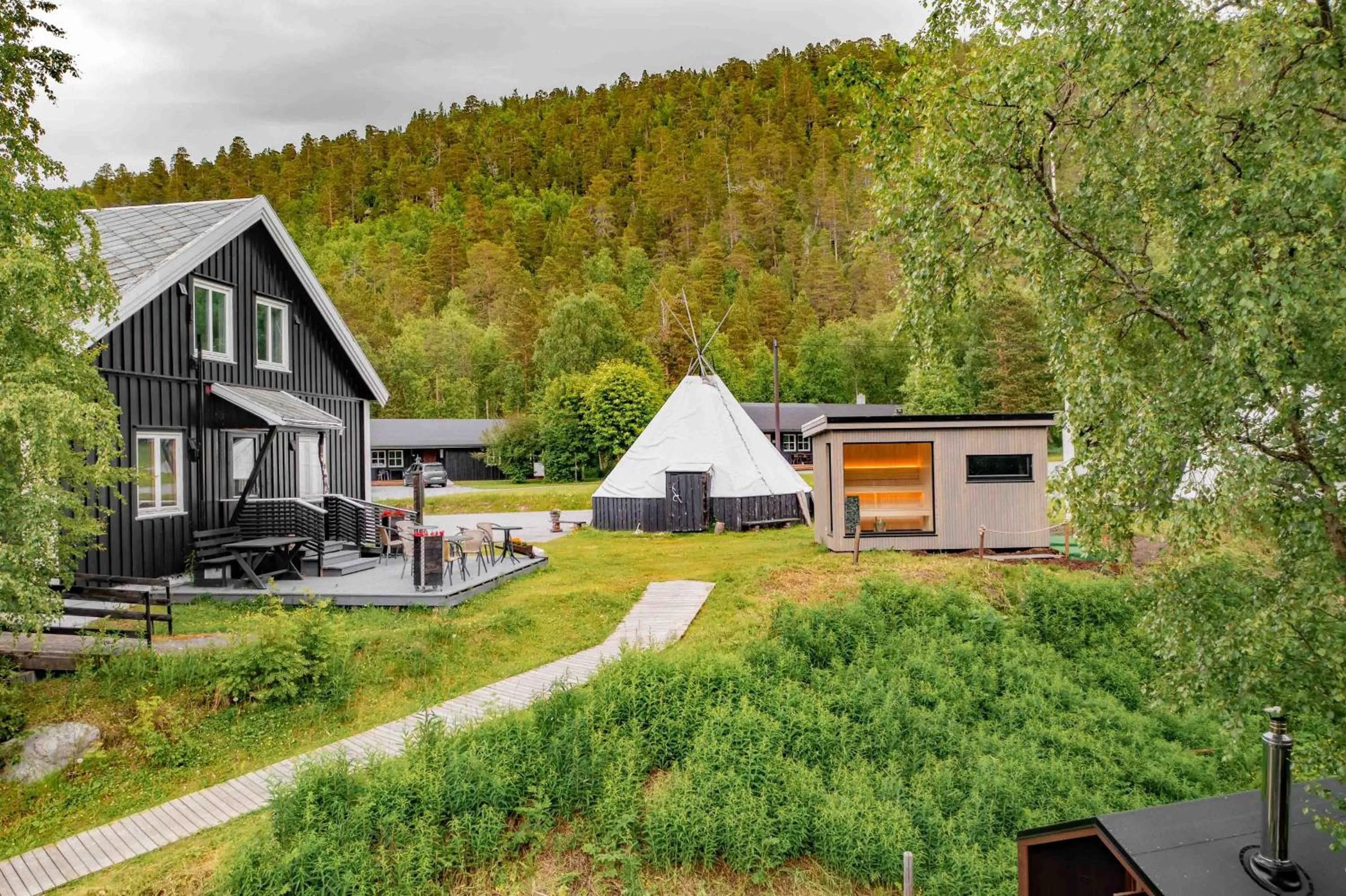 Property building in Gargia Lodge