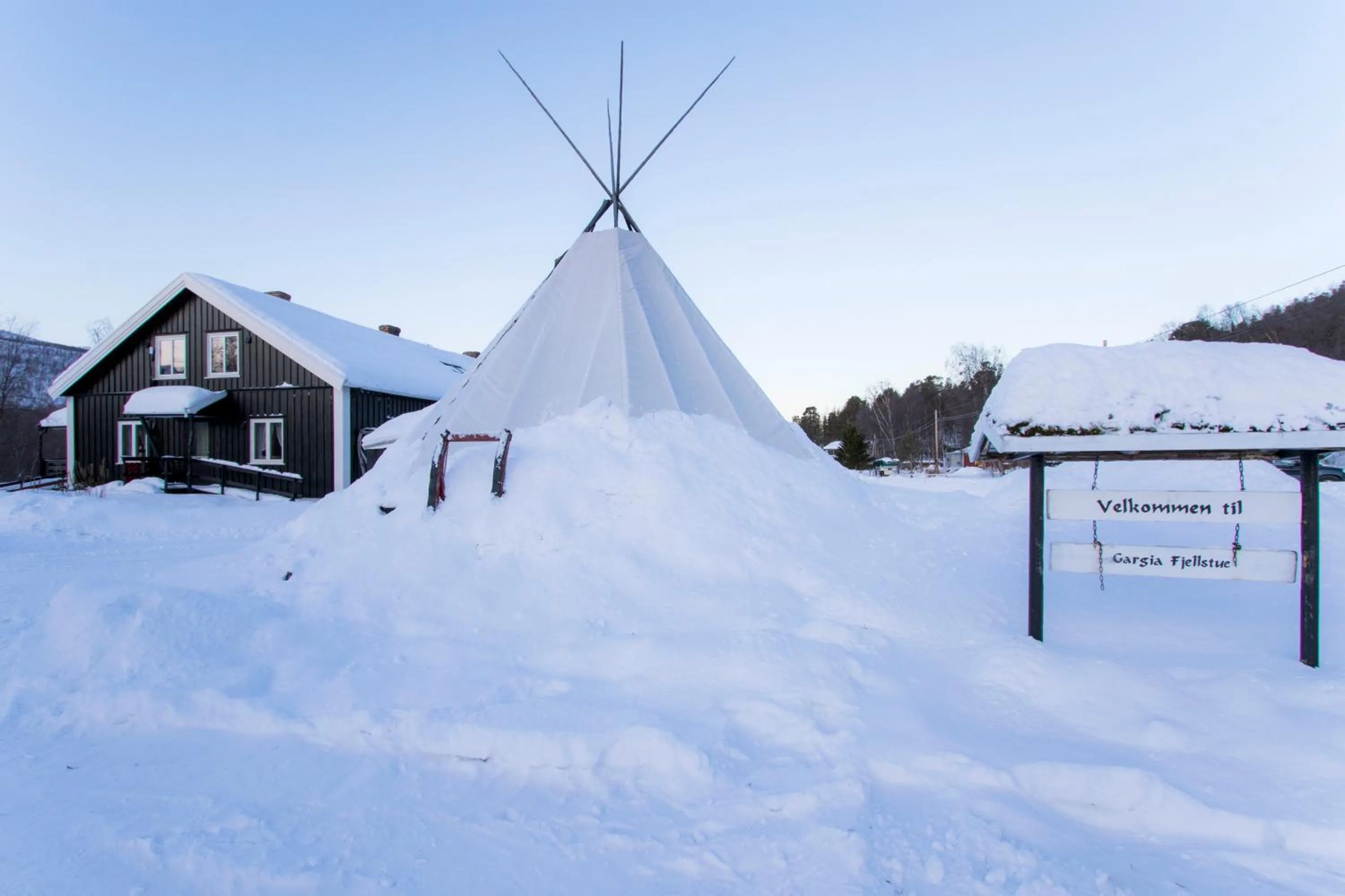 Property building in Gargia Lodge