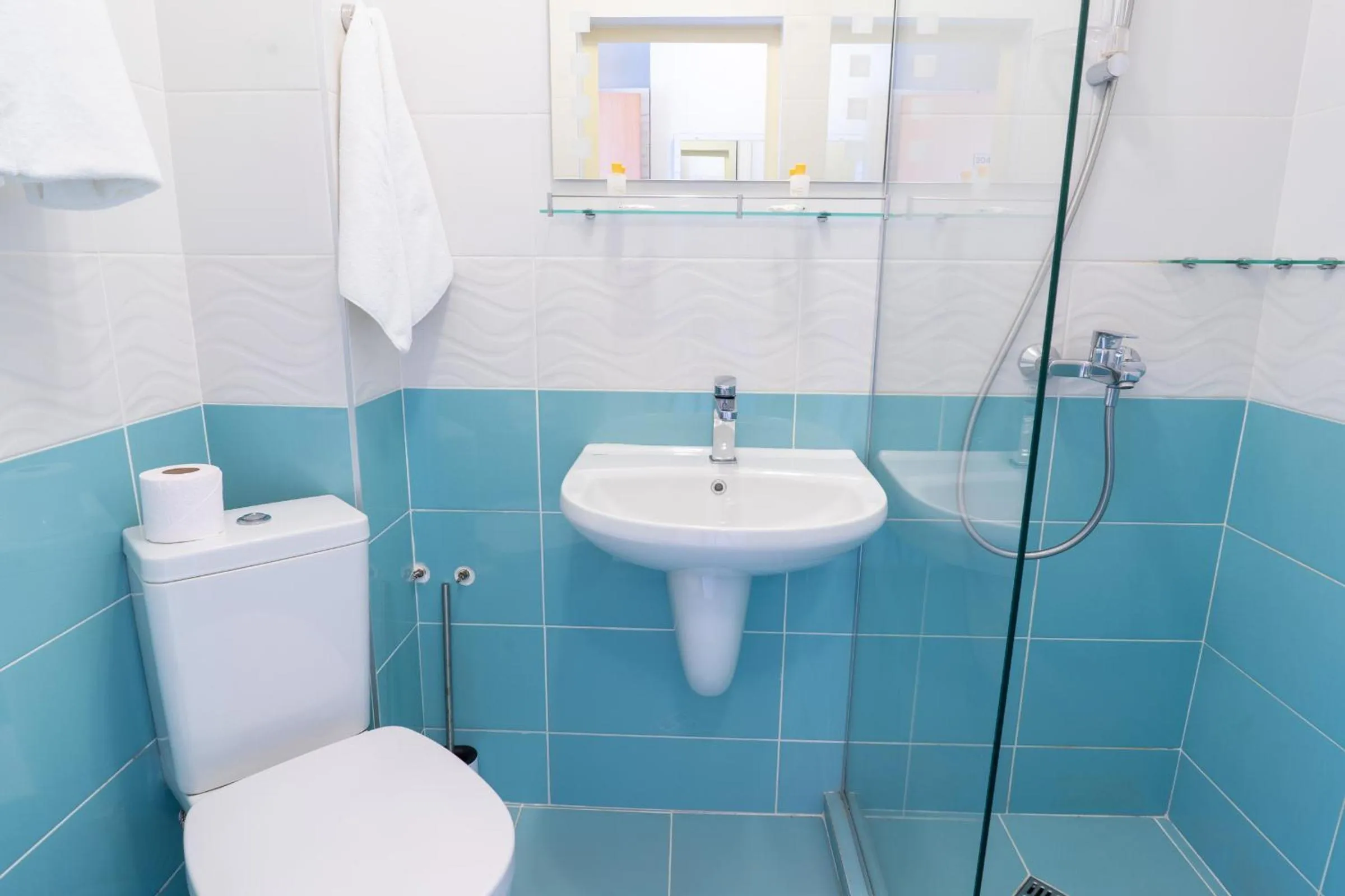 Shower in Victoria Hotel