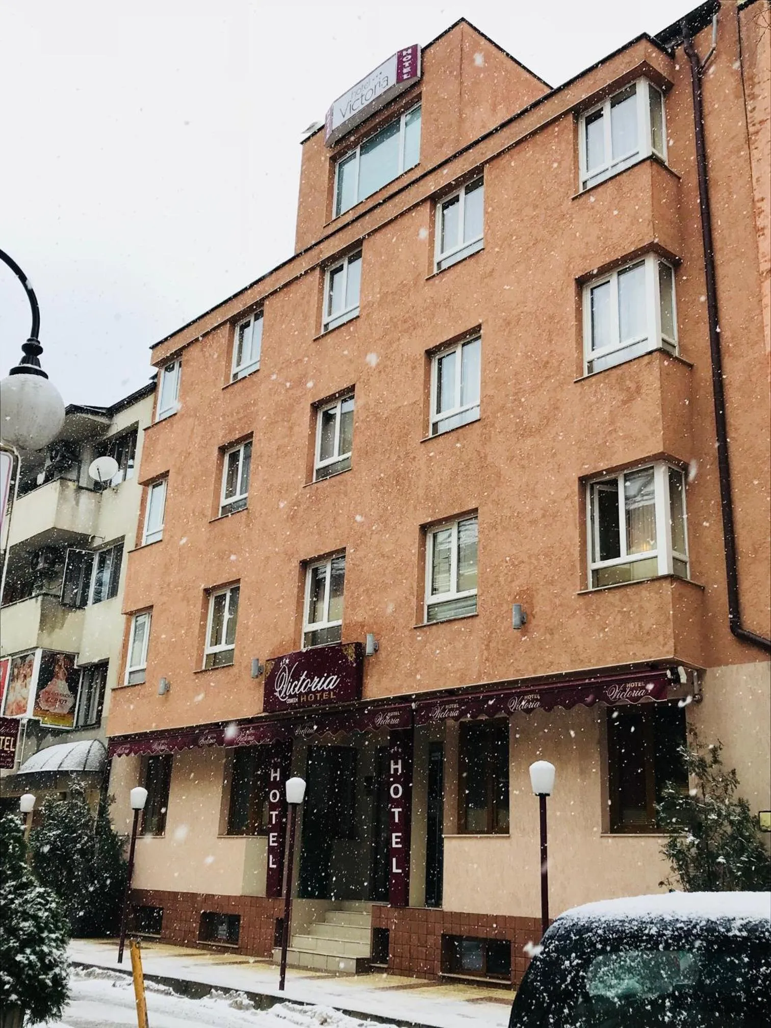 Facade/entrance in Victoria Hotel