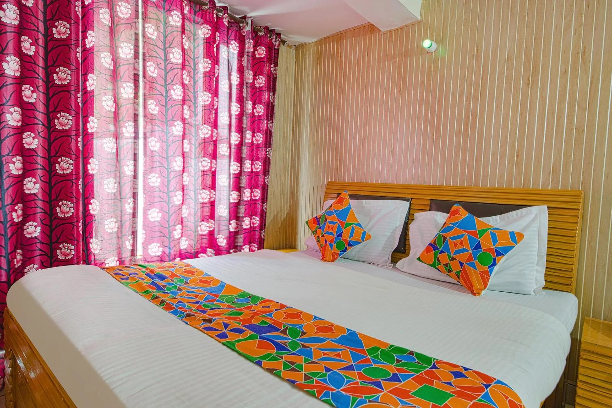 Bed in FabHotel Sapphire