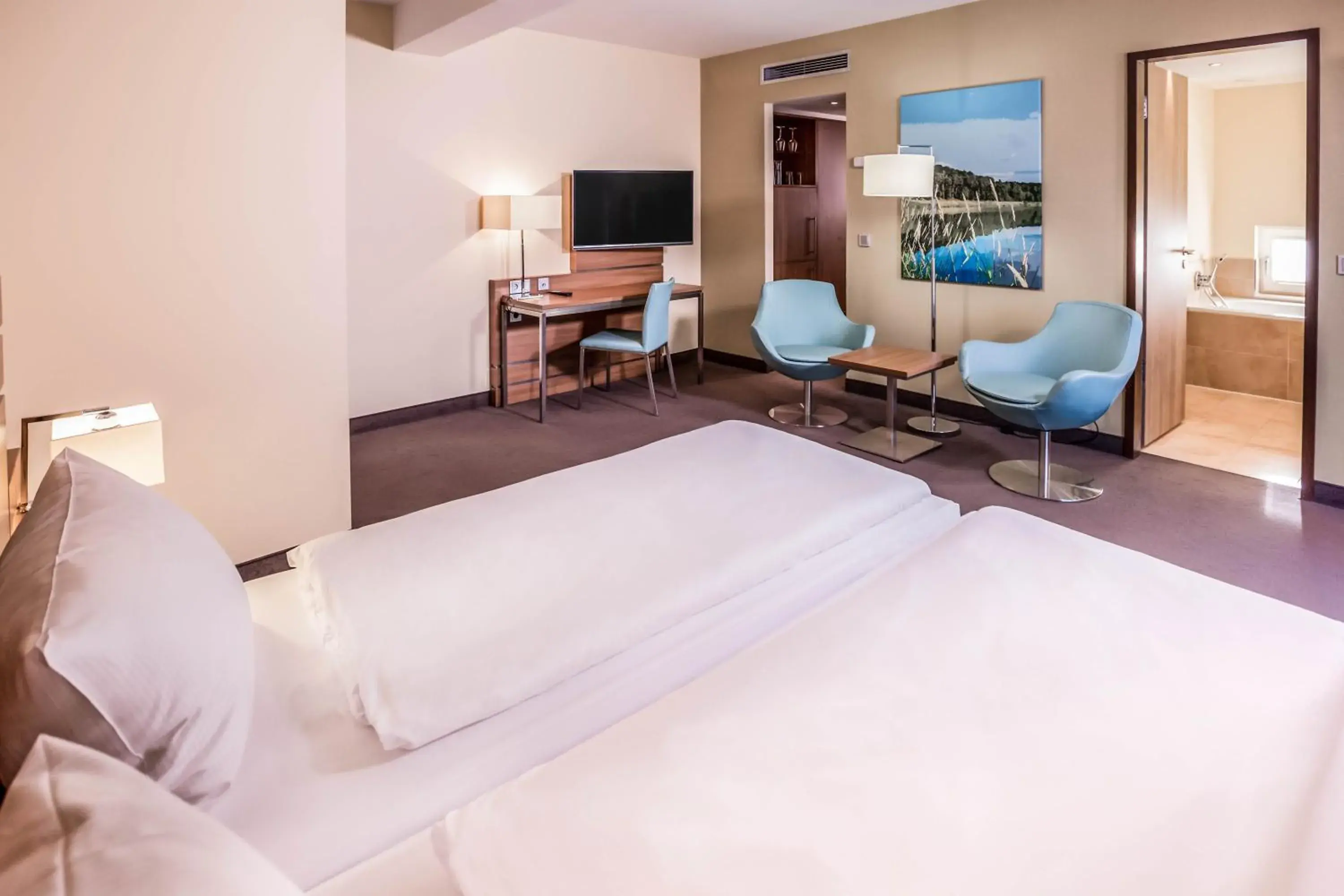 Superior Double Room with Partial Lake View in Seehotel Fleesensee Superior Double Room with Partial Lake View in Seehotel Fleesensee