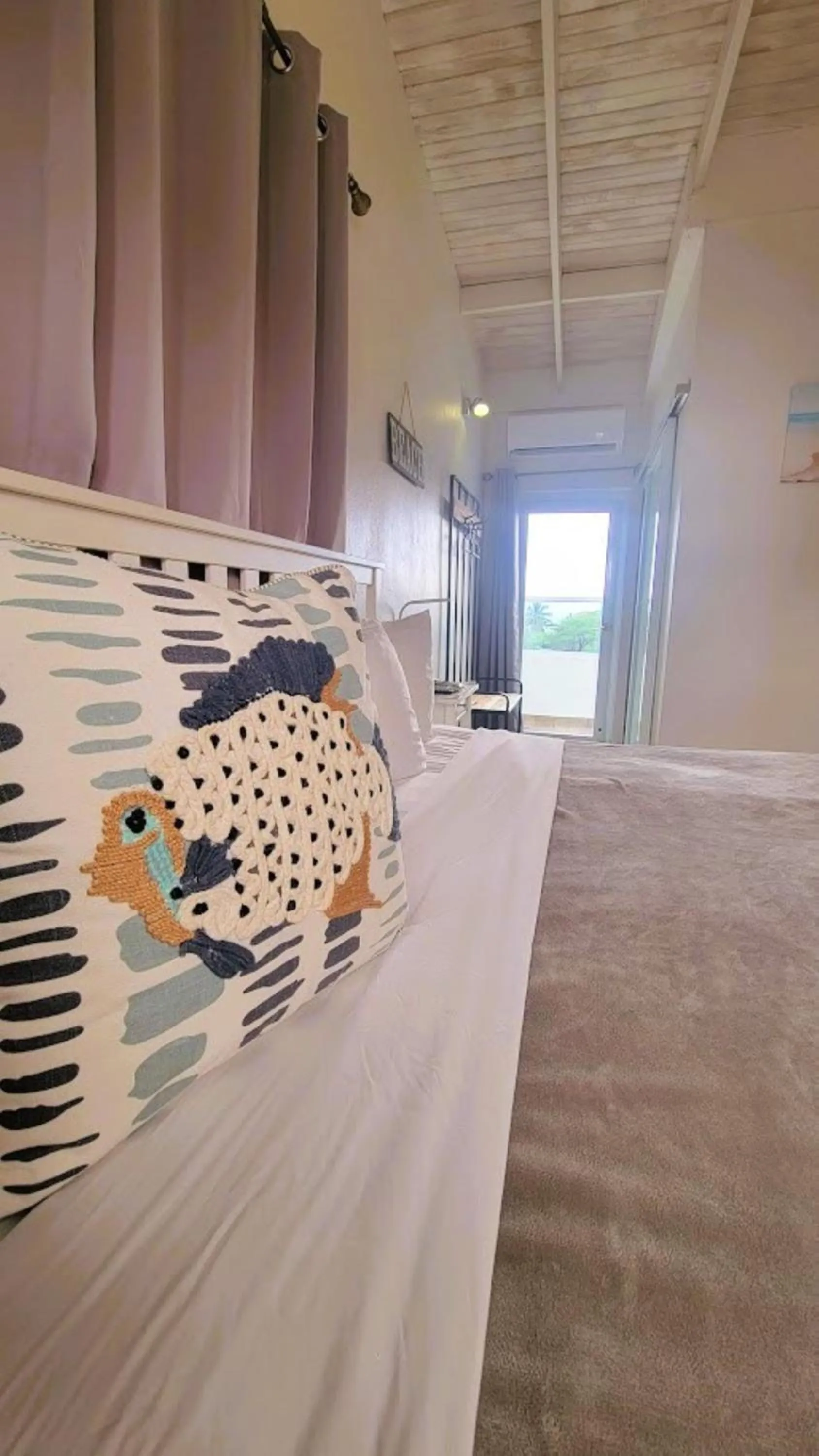 Bedroom, Bed in La Jamaca - An Island Vibe Hotel