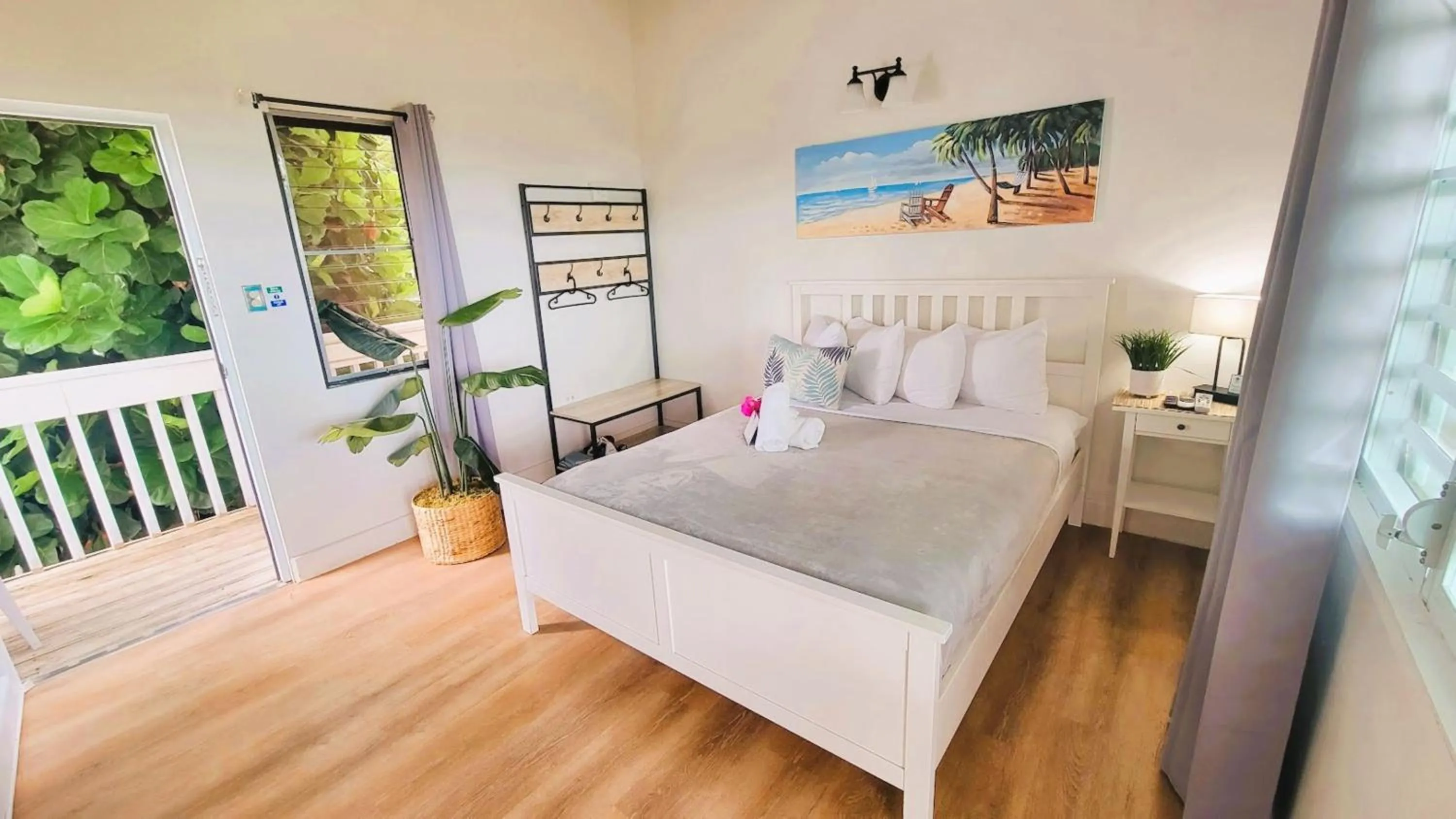 Bed in La Jamaca - An Island Vibe Hotel