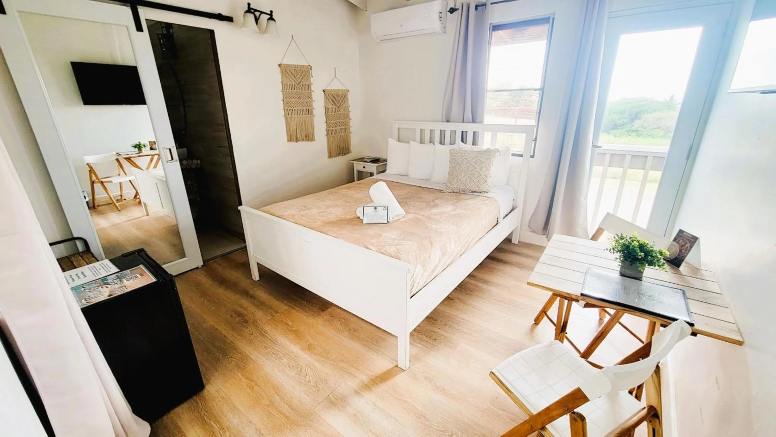 Bed in La Jamaca - An Island Vibe Hotel