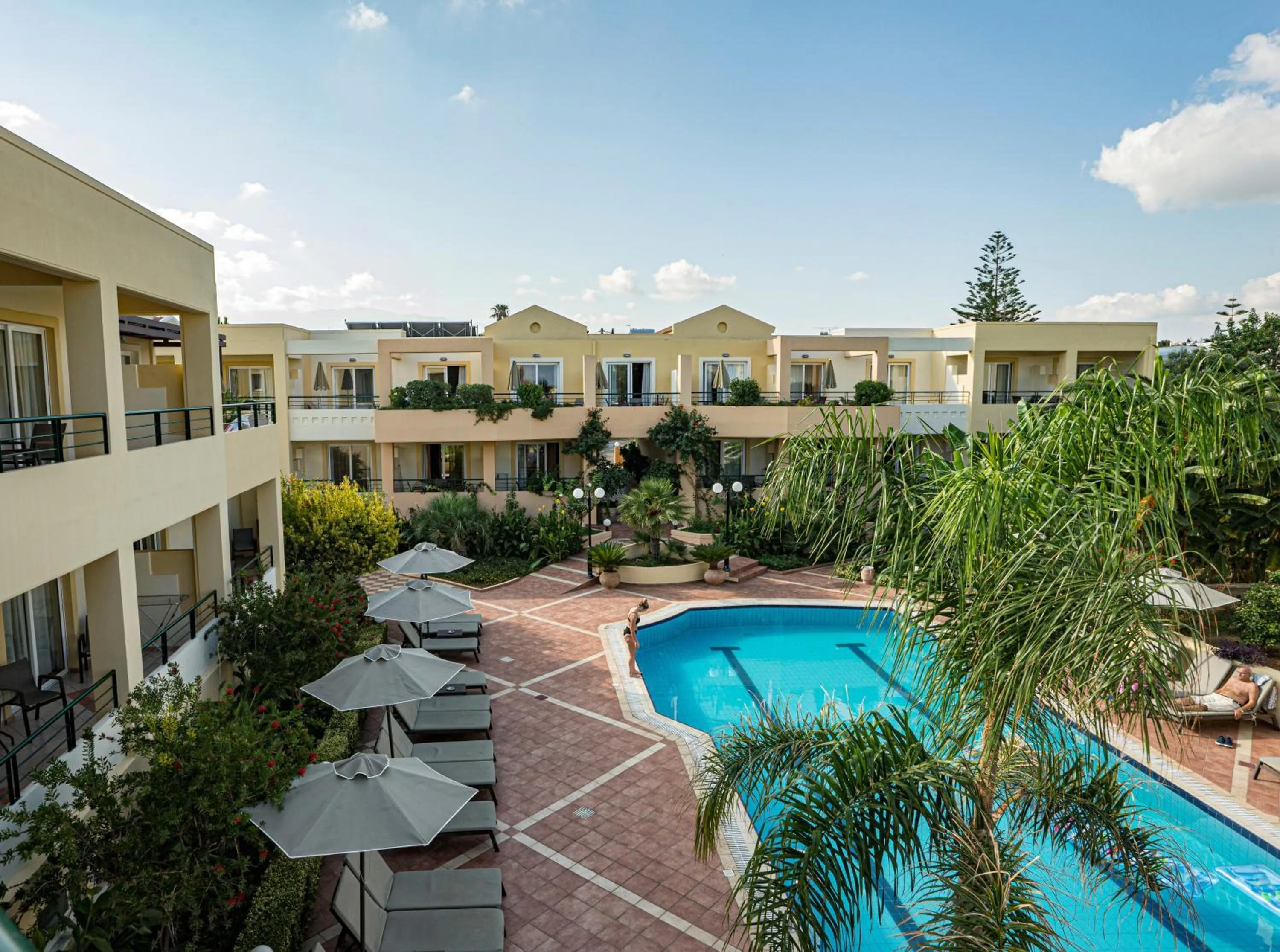 Swimming pool in Helios Apartments