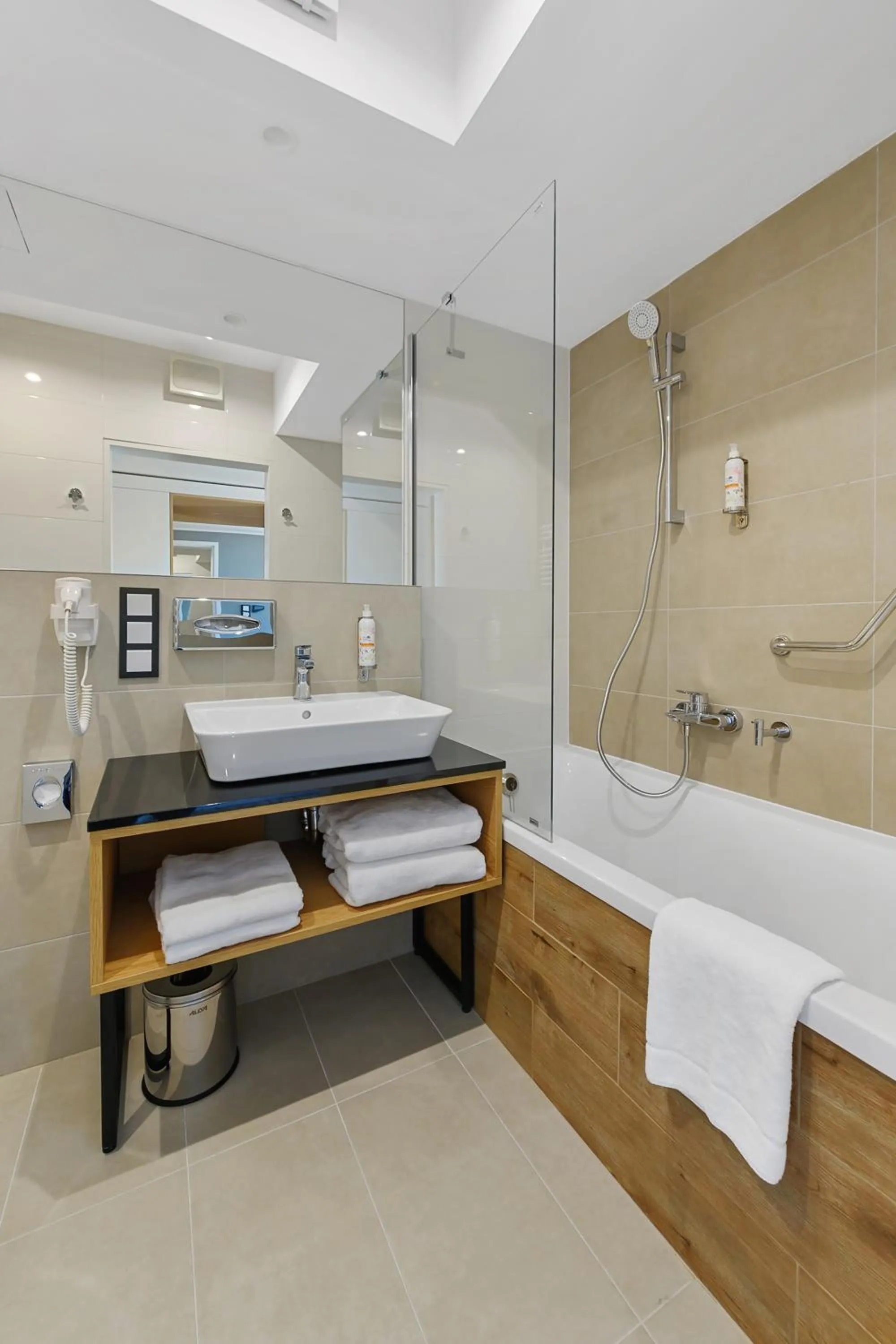 Shower in Aparthotel Termy Uniejów