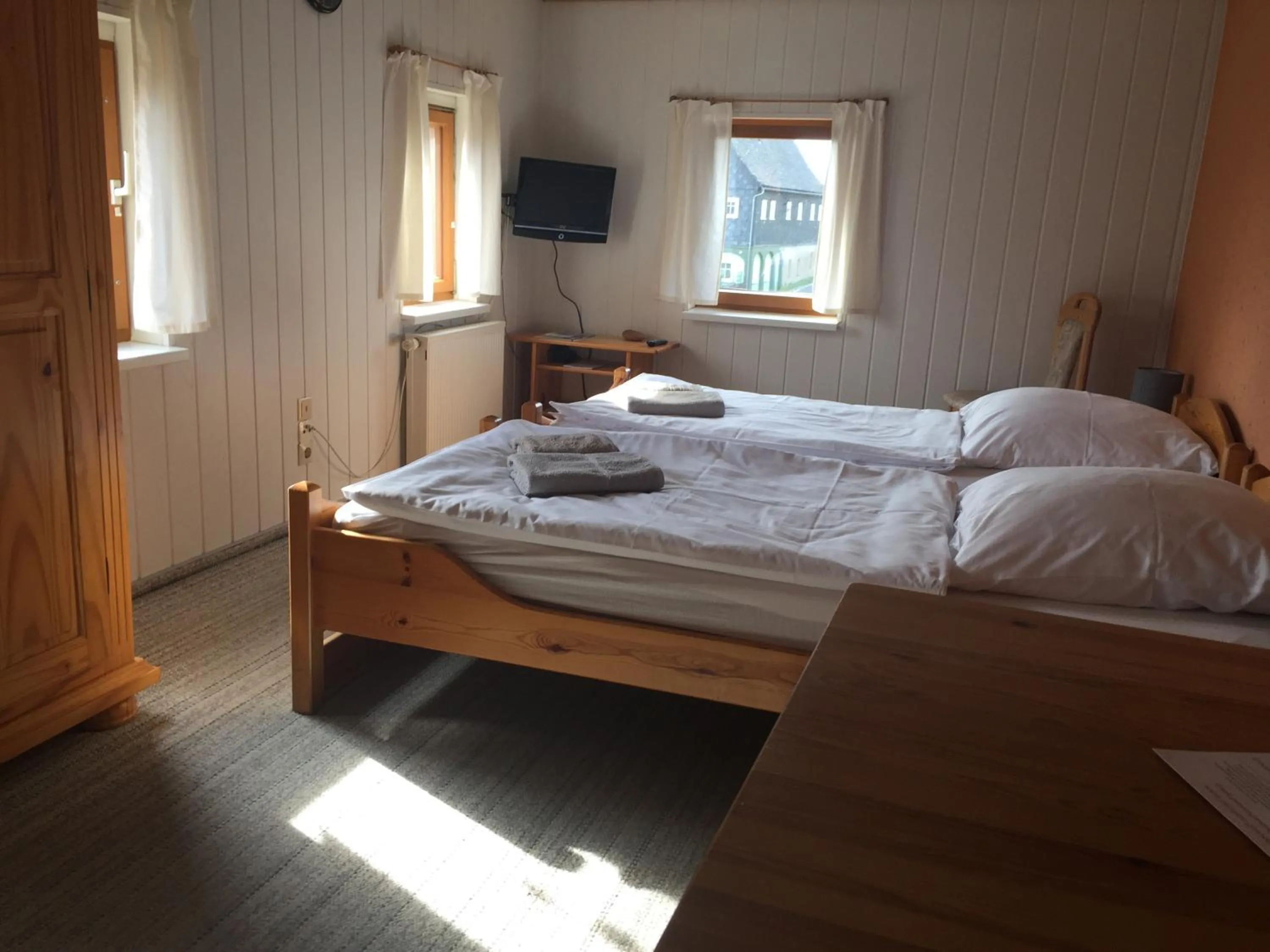 Photo of the whole room, Bed in Pension Grandel