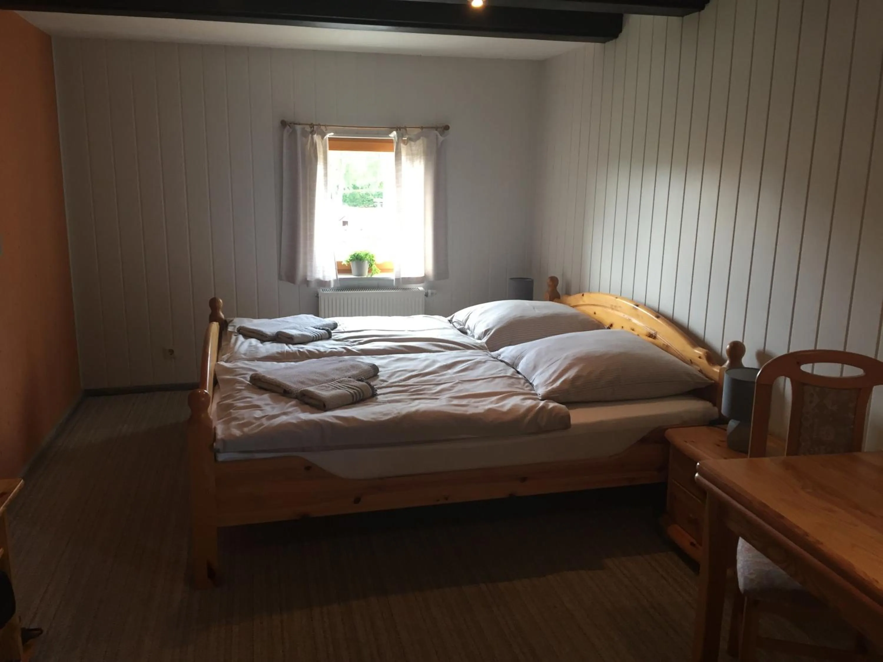 Photo of the whole room, Bed in Pension Grandel