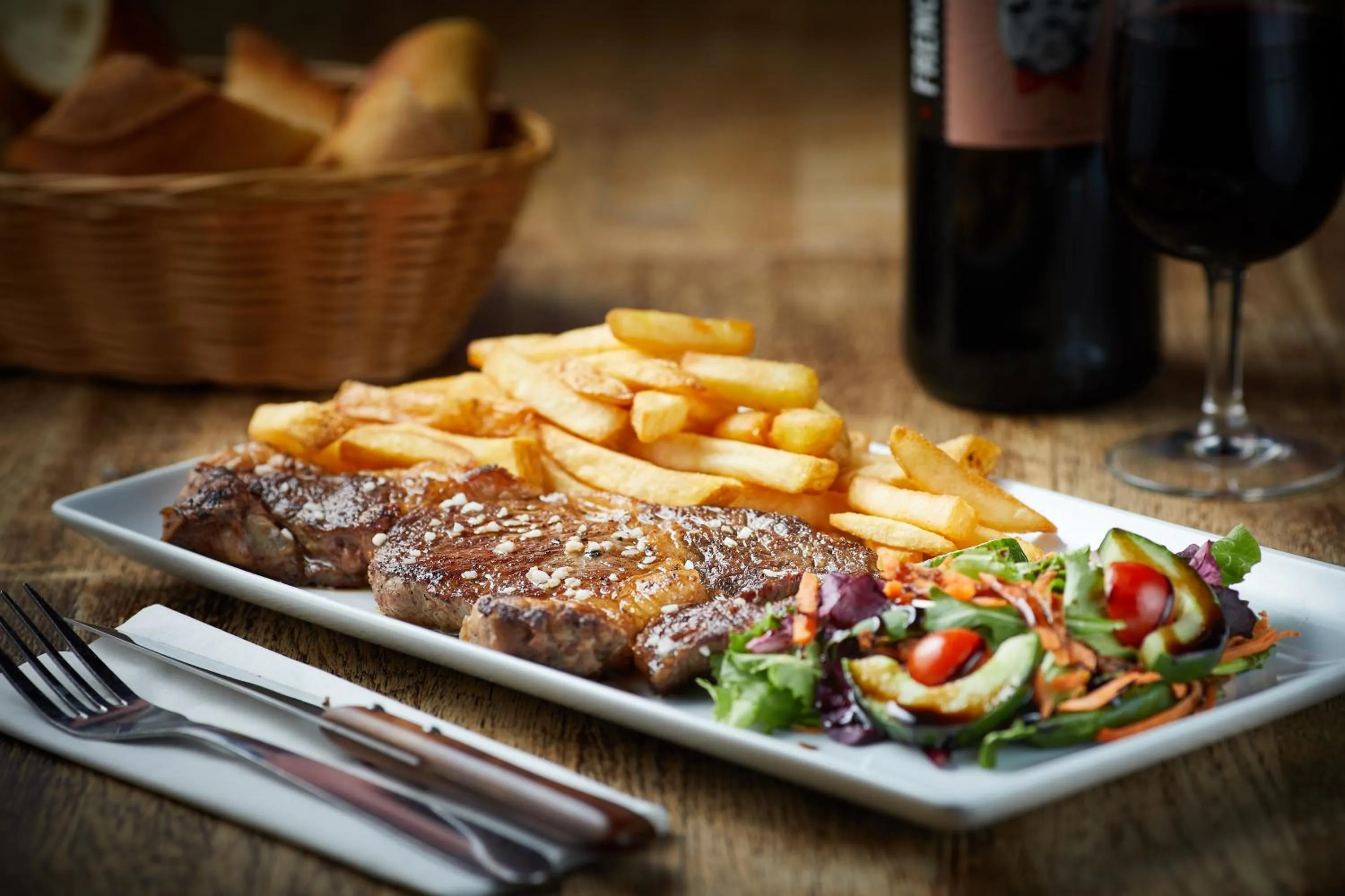 Restaurant/places to eat in St Christopher's Inn Paris - Gare du Nord