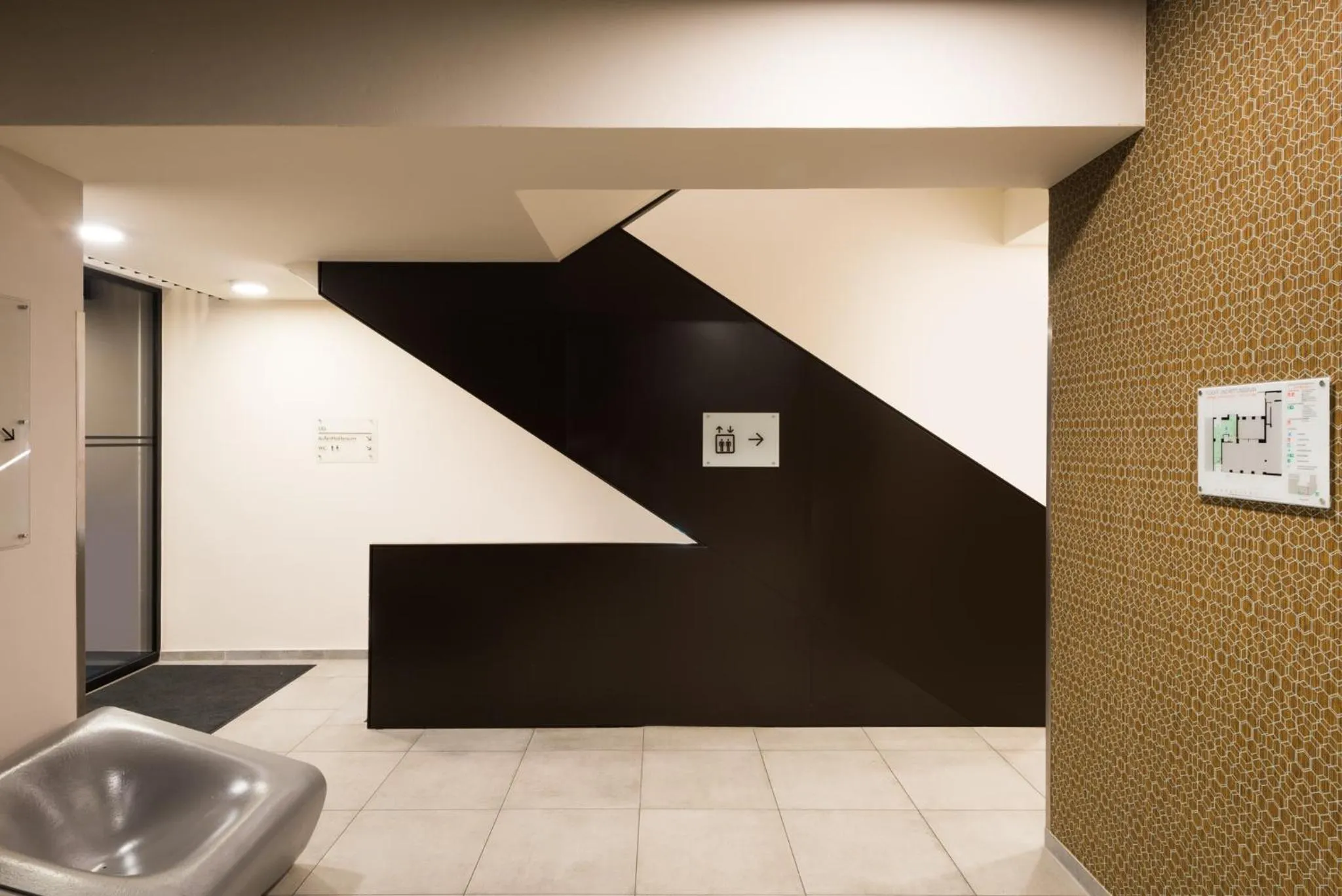 Lobby or reception in master Mirabell