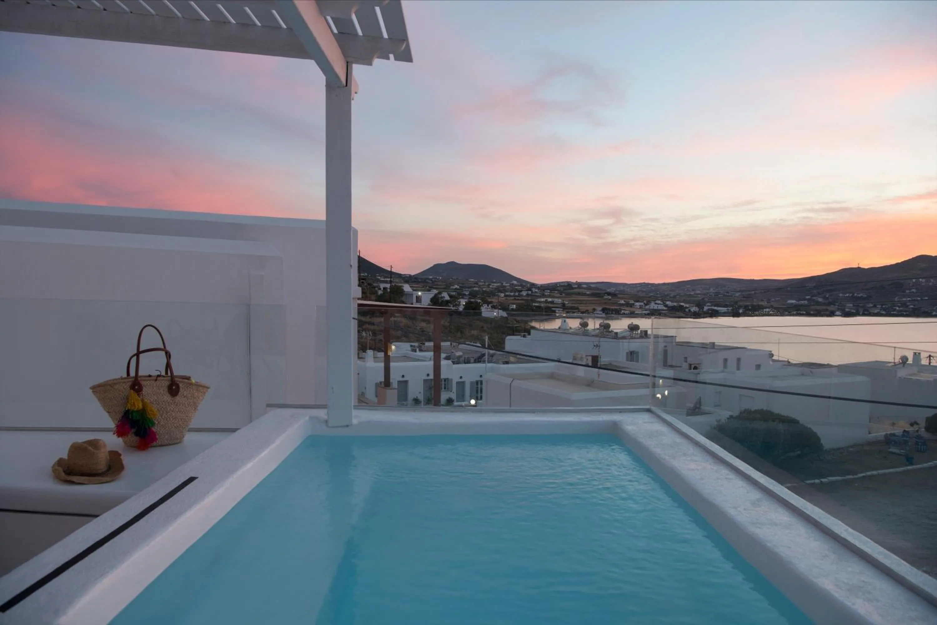 Hot Tub in Ammos Luxury Rooms & Home