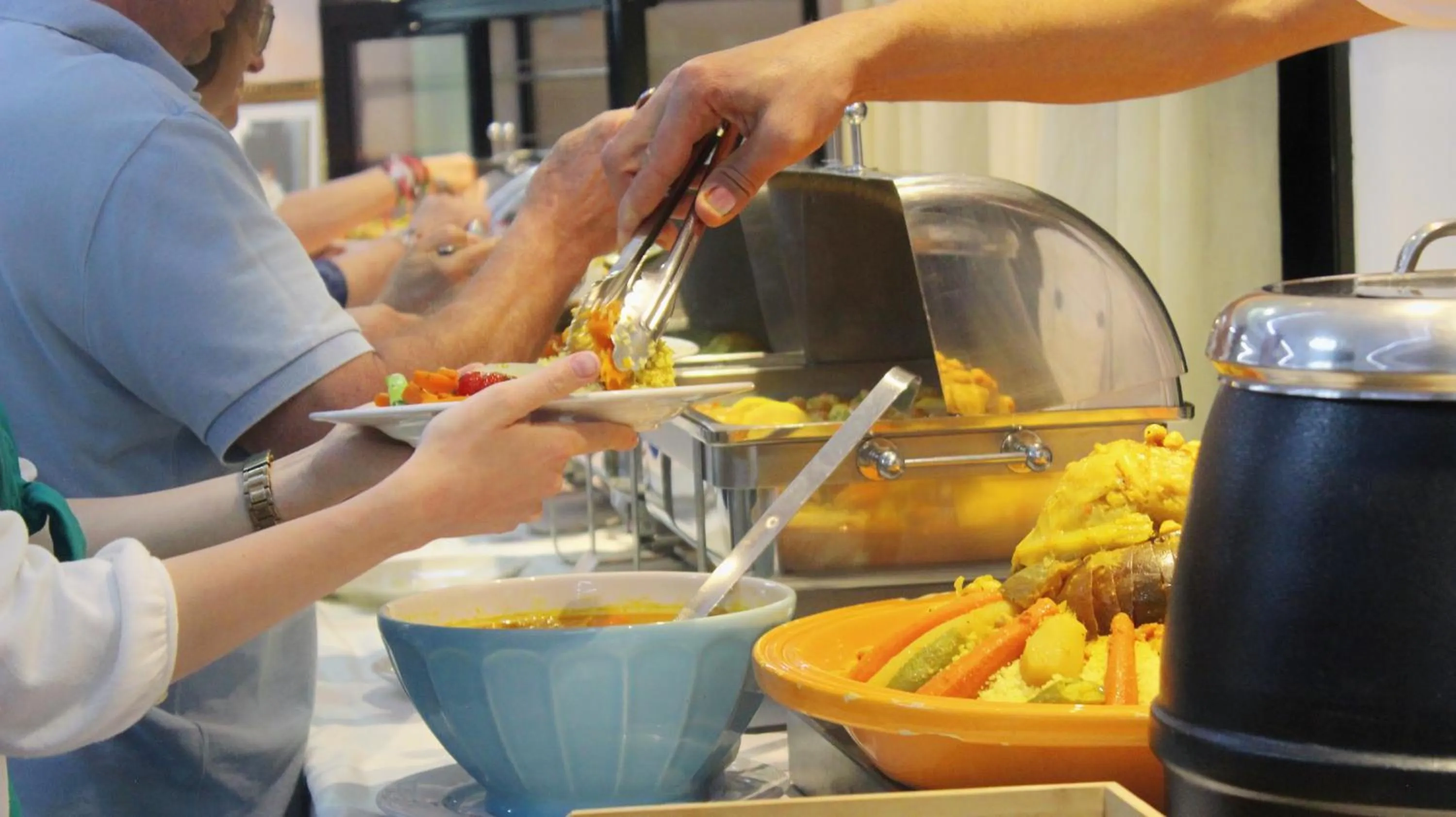 Food in Majliss Hotel Downtown