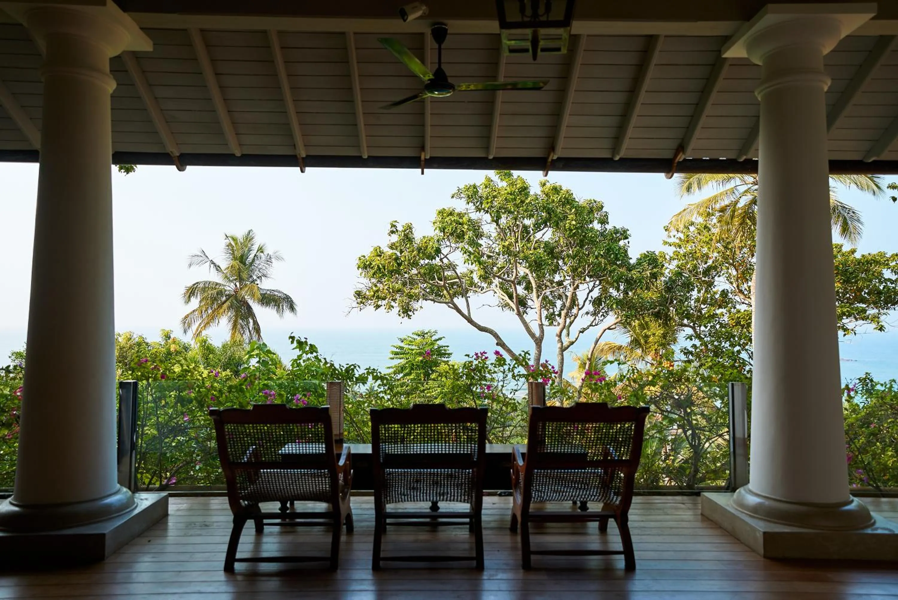 Restaurant/places to eat in Villa SPACE