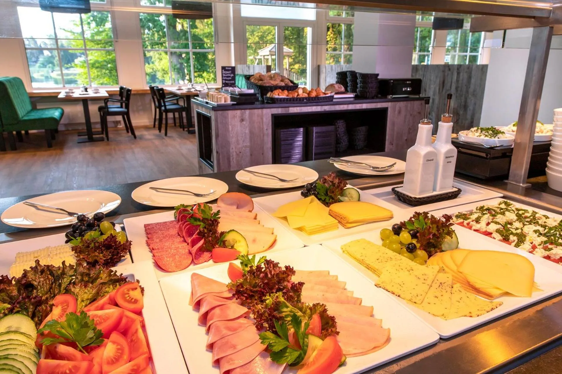 Continental breakfast in Lake House Plön