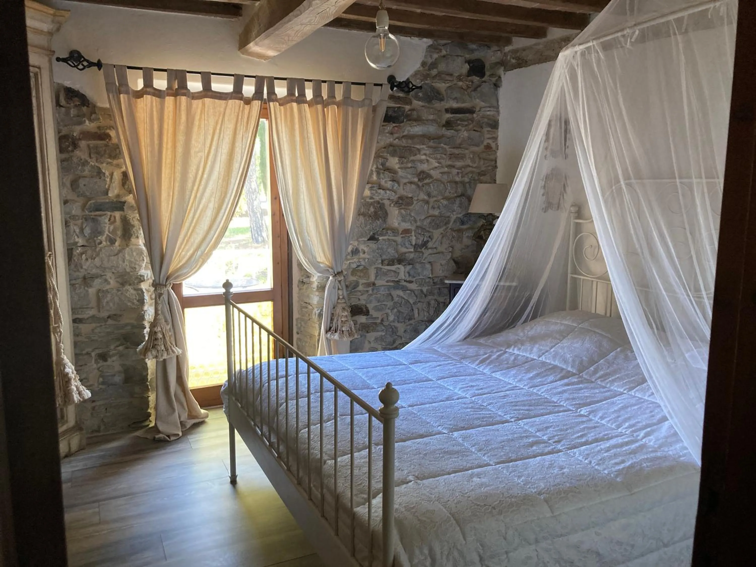 Bed in La pecora e l agnello