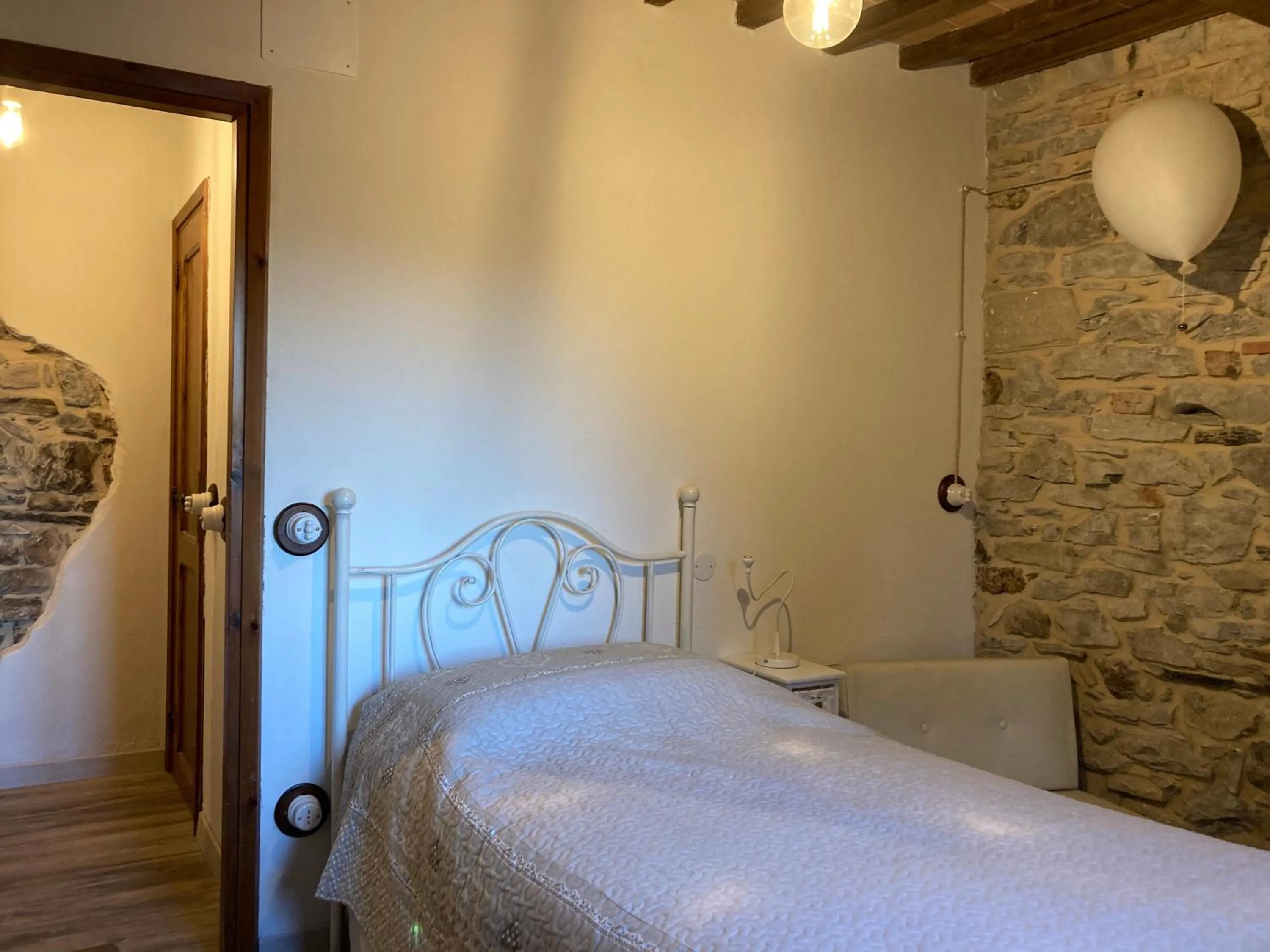 Bed in La pecora e l agnello