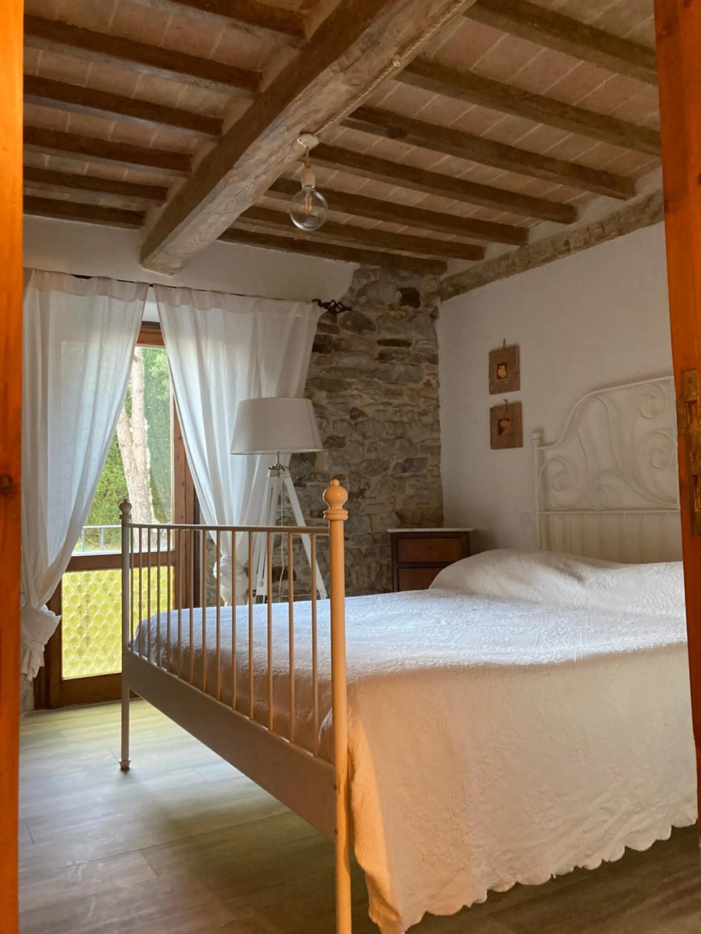 Bed in La pecora e l agnello