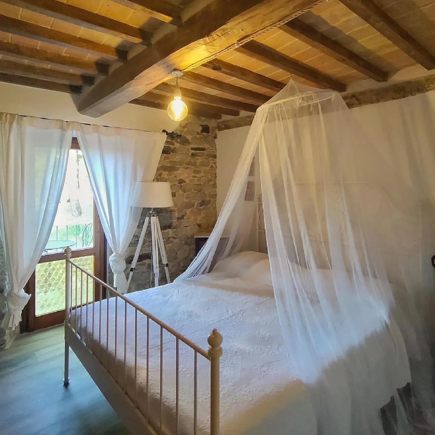 Bed in La pecora e l agnello