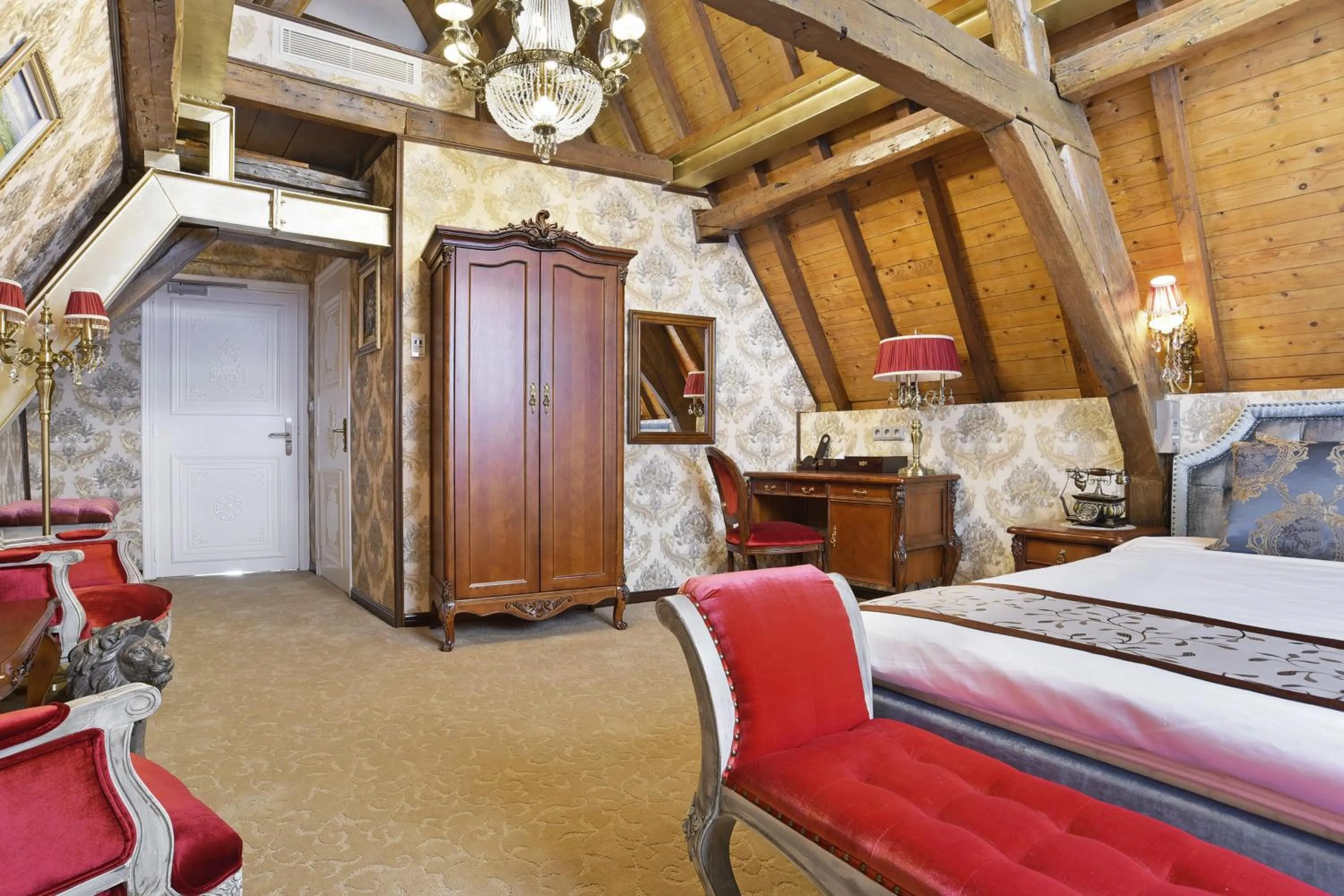 Seating area, Bed in Hotel The Stamp