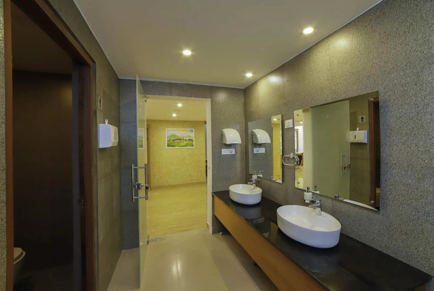 Property building in VEETEE MID TOWN