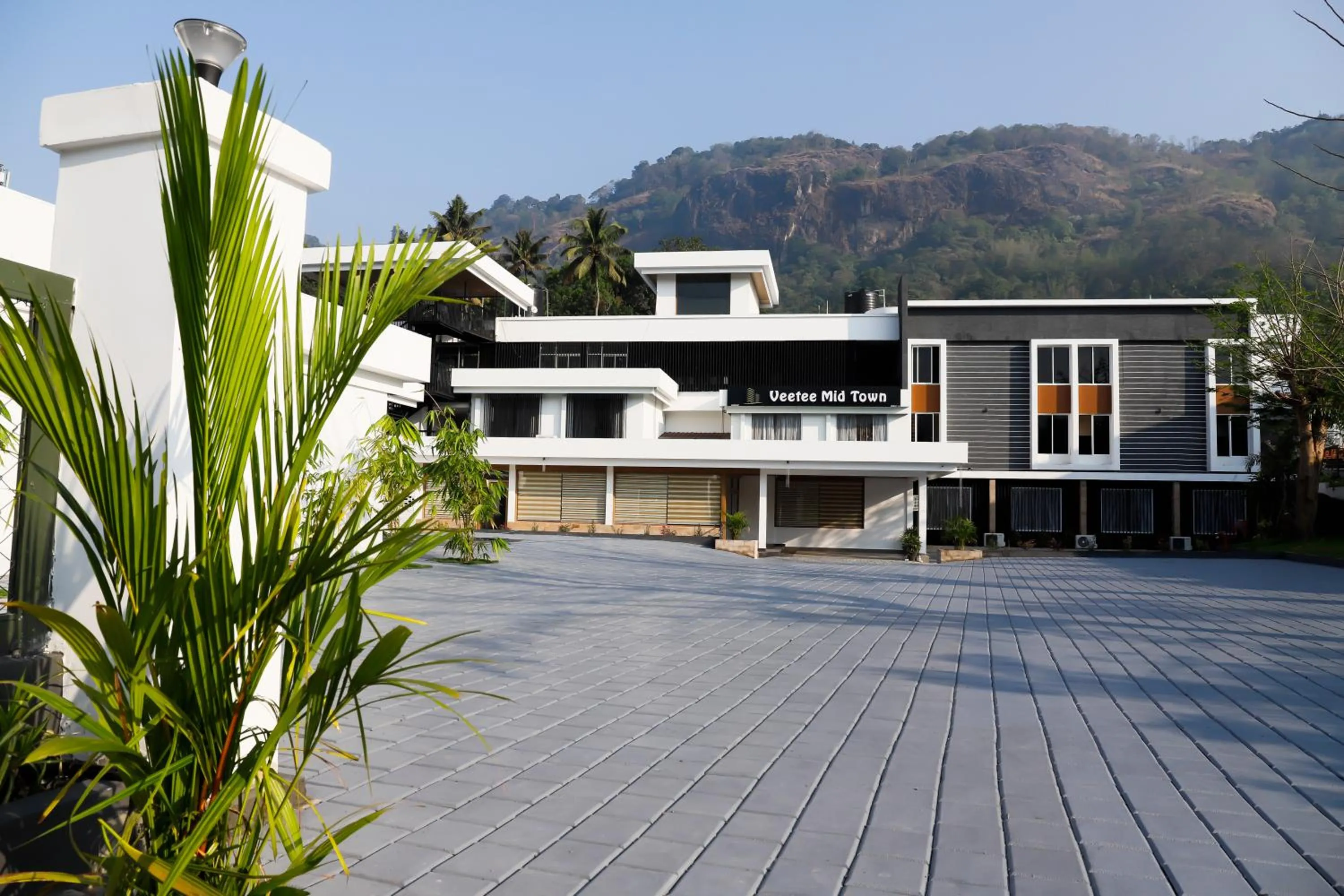 Property building in VEETEE MID TOWN