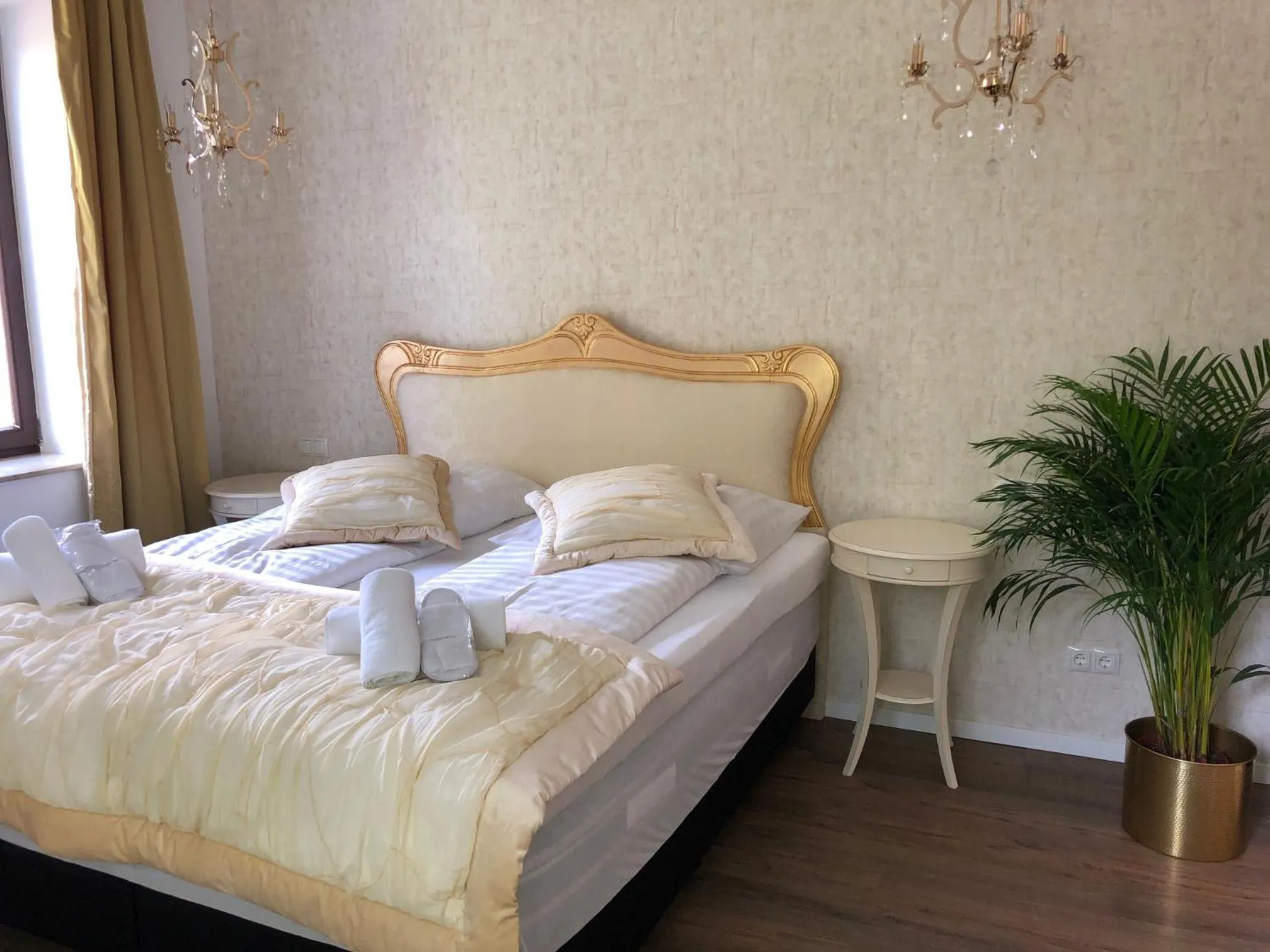 Bed in Boutique-Hotel „Altes Rathaus“