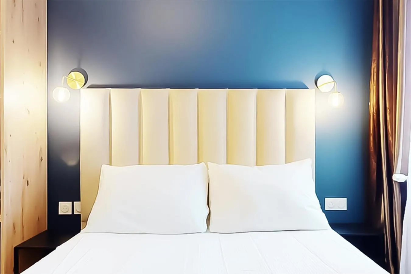 Bed in Hôtel de Ménilmontant