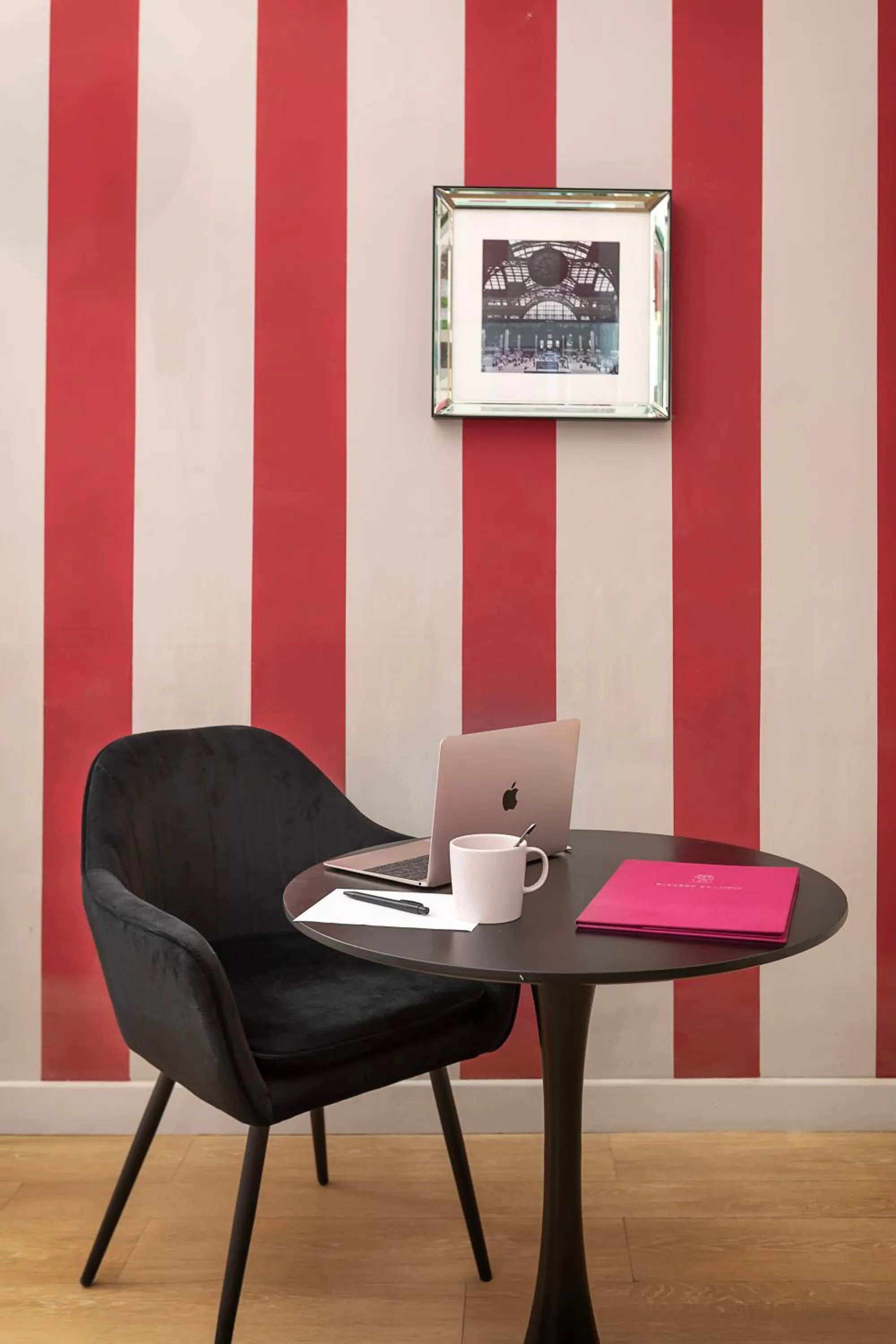 Seating area in Palazzo Branchi