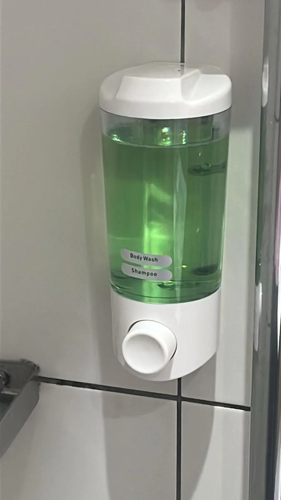 Shower in City Caribbean Hotel Boutique