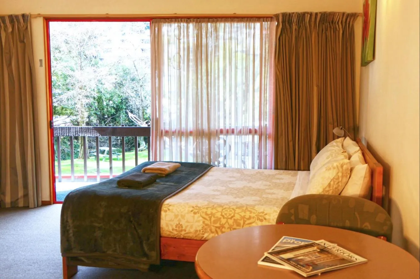 Bed in Queenstown Holiday Park Creeksyde