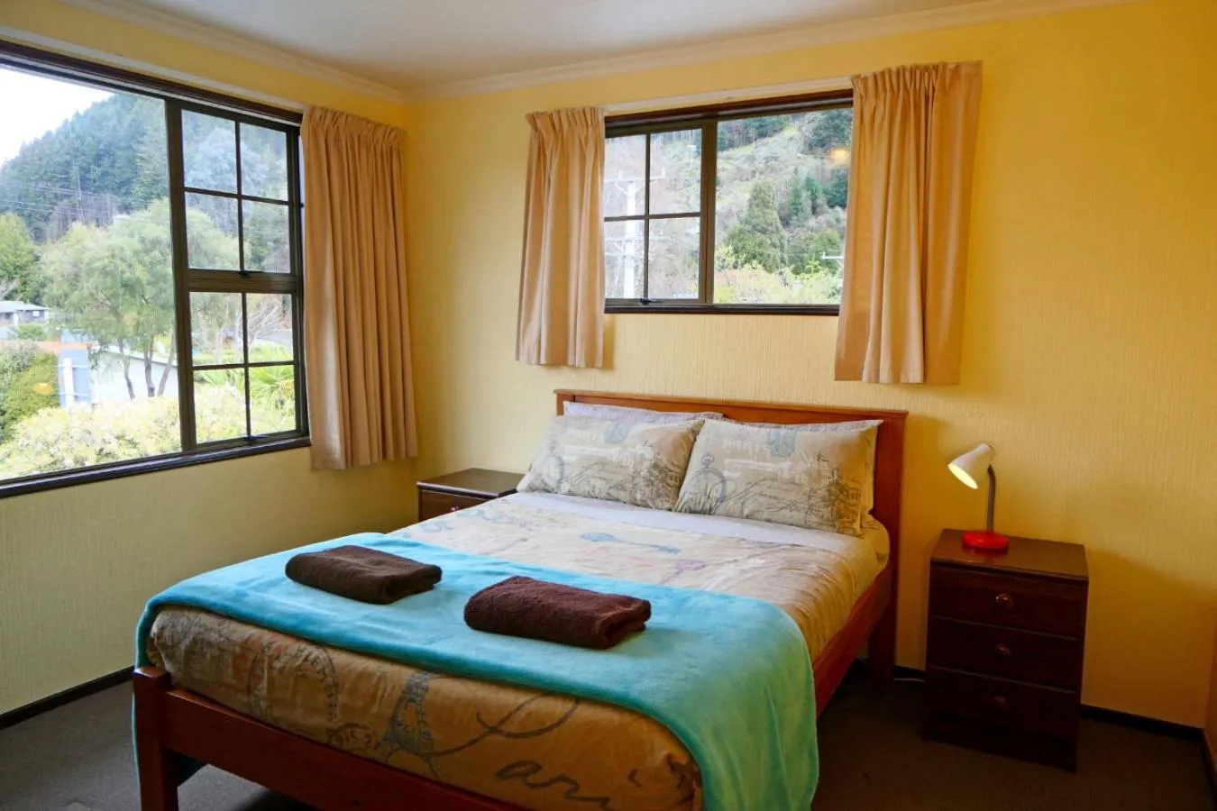 Bed in Queenstown Holiday Park Creeksyde