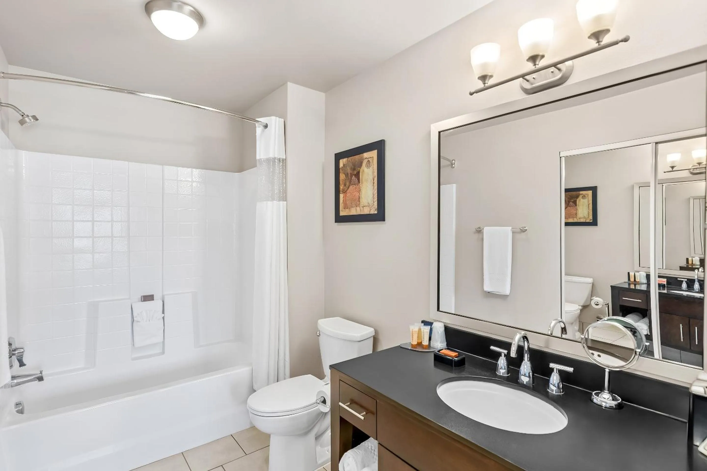 Toilet in Ledgestone Suites Hotel Yakima