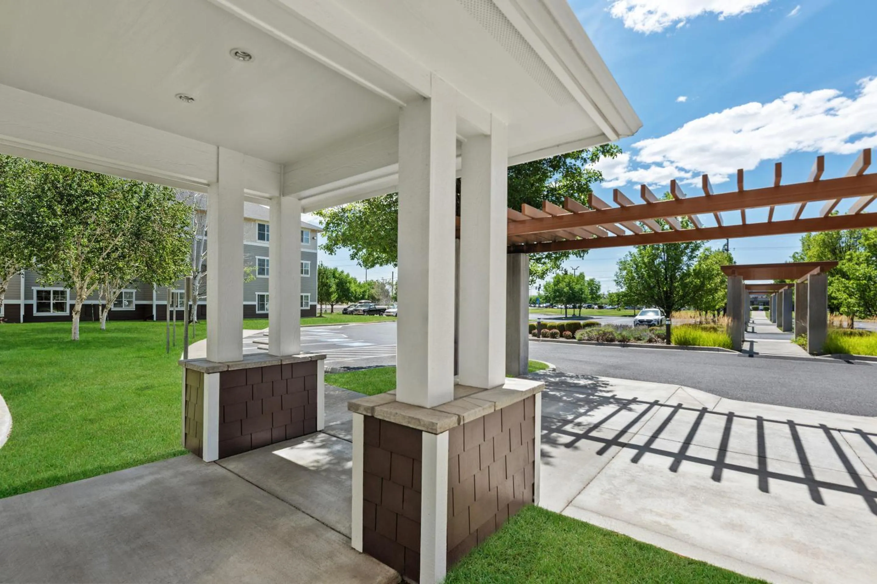 Facade/entrance in Ledgestone Suites Hotel Yakima