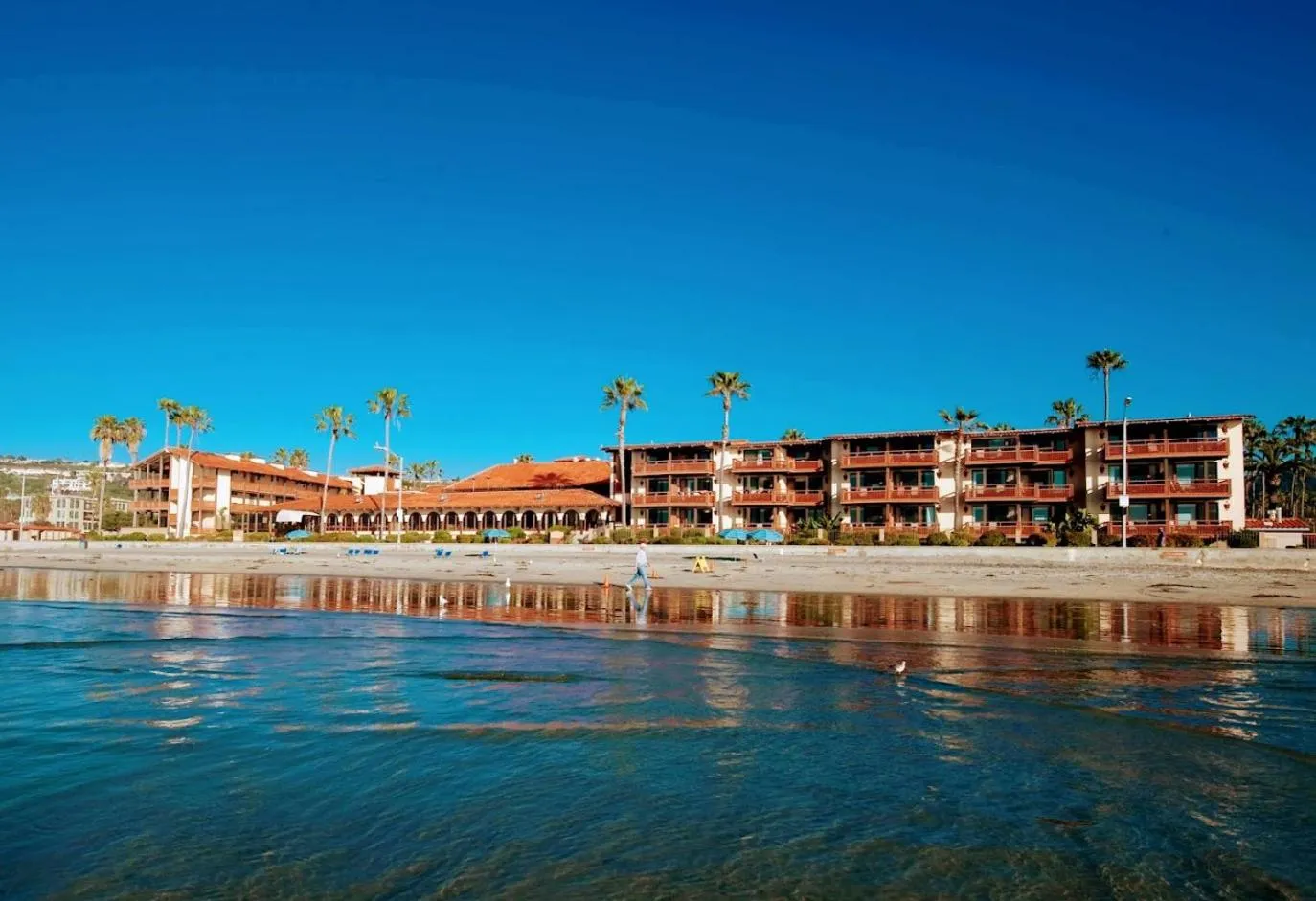 Property building in La Jolla Shores Hotel