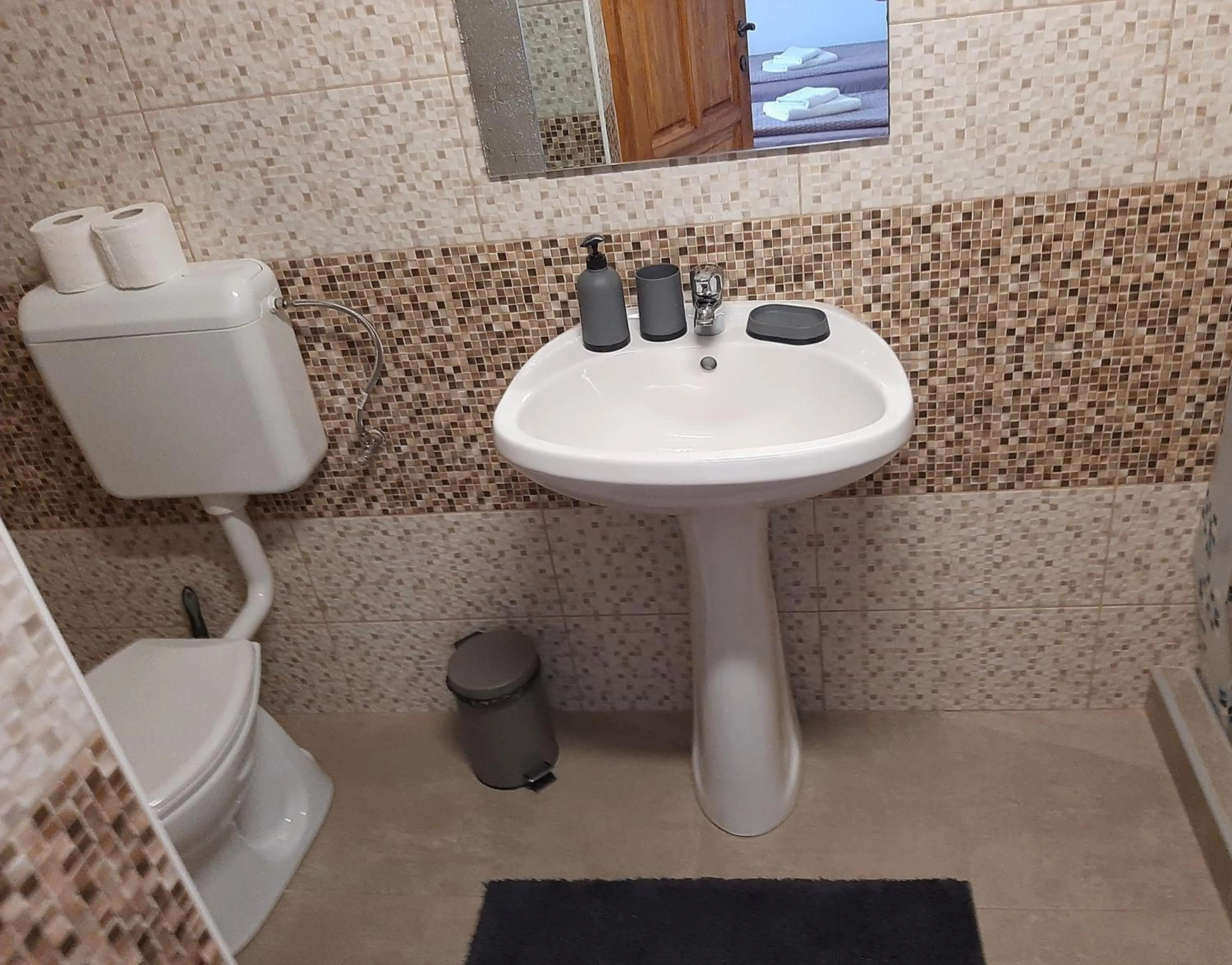 Shower in Vila Fortuna Auri