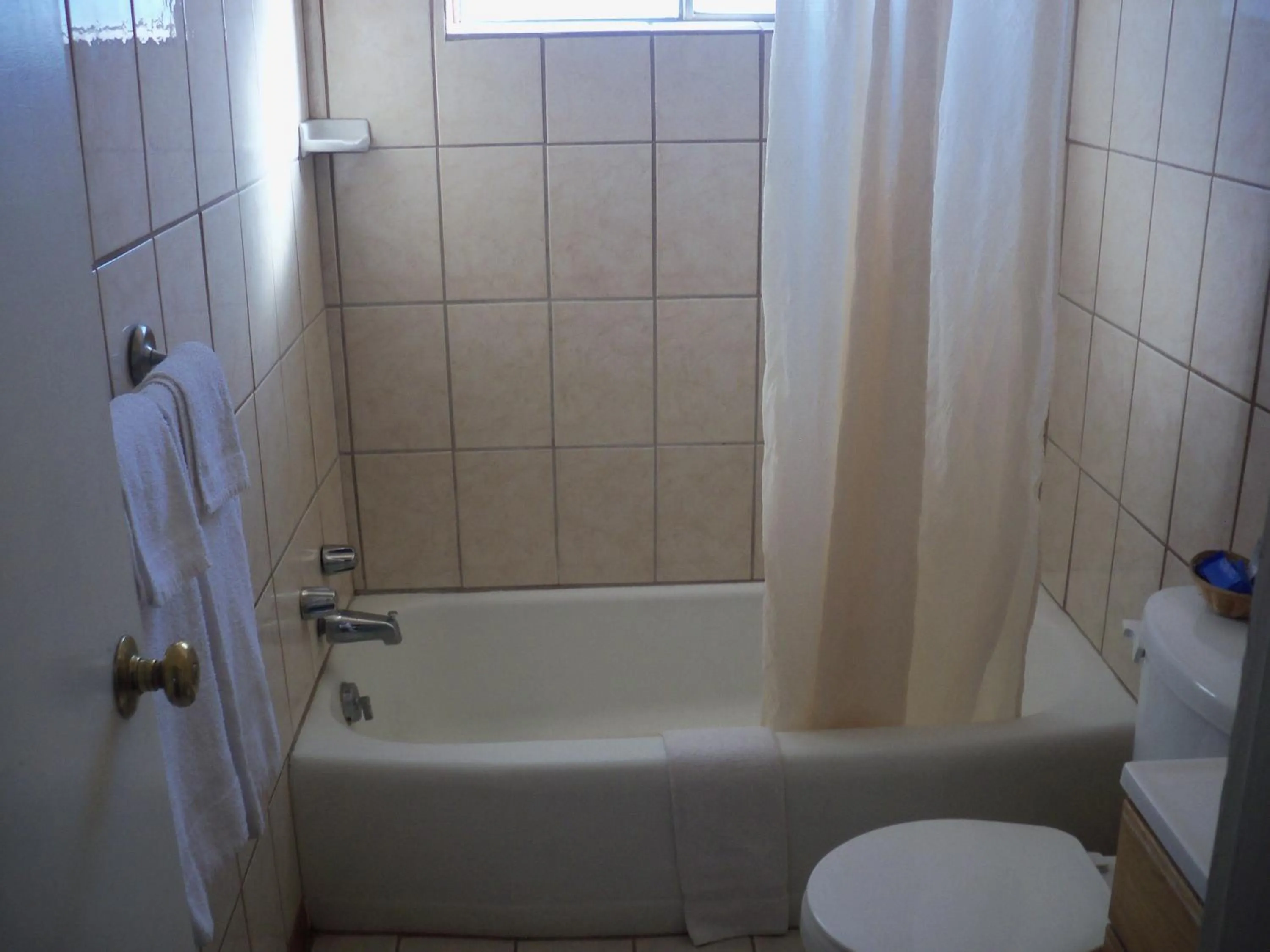 Bathroom in Deluxe Inn Of Roswell