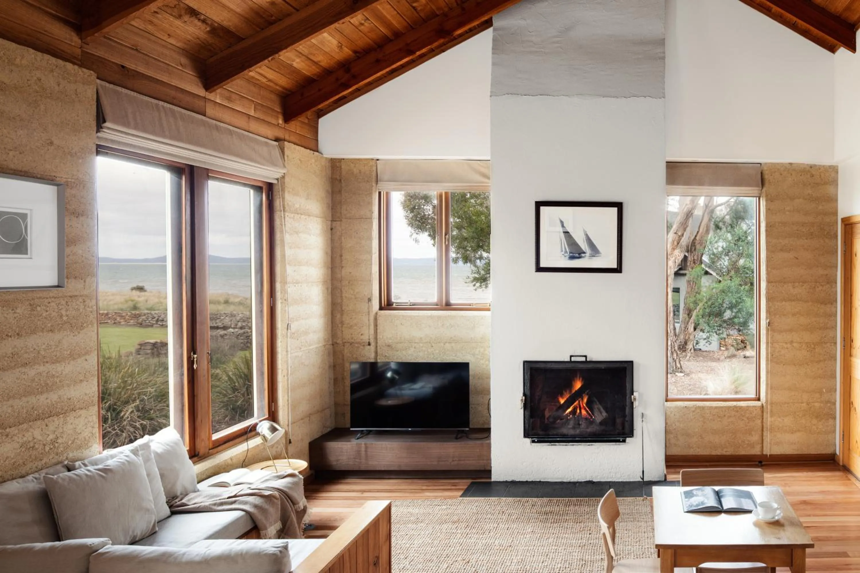 TV and multimedia in Piermont Retreat