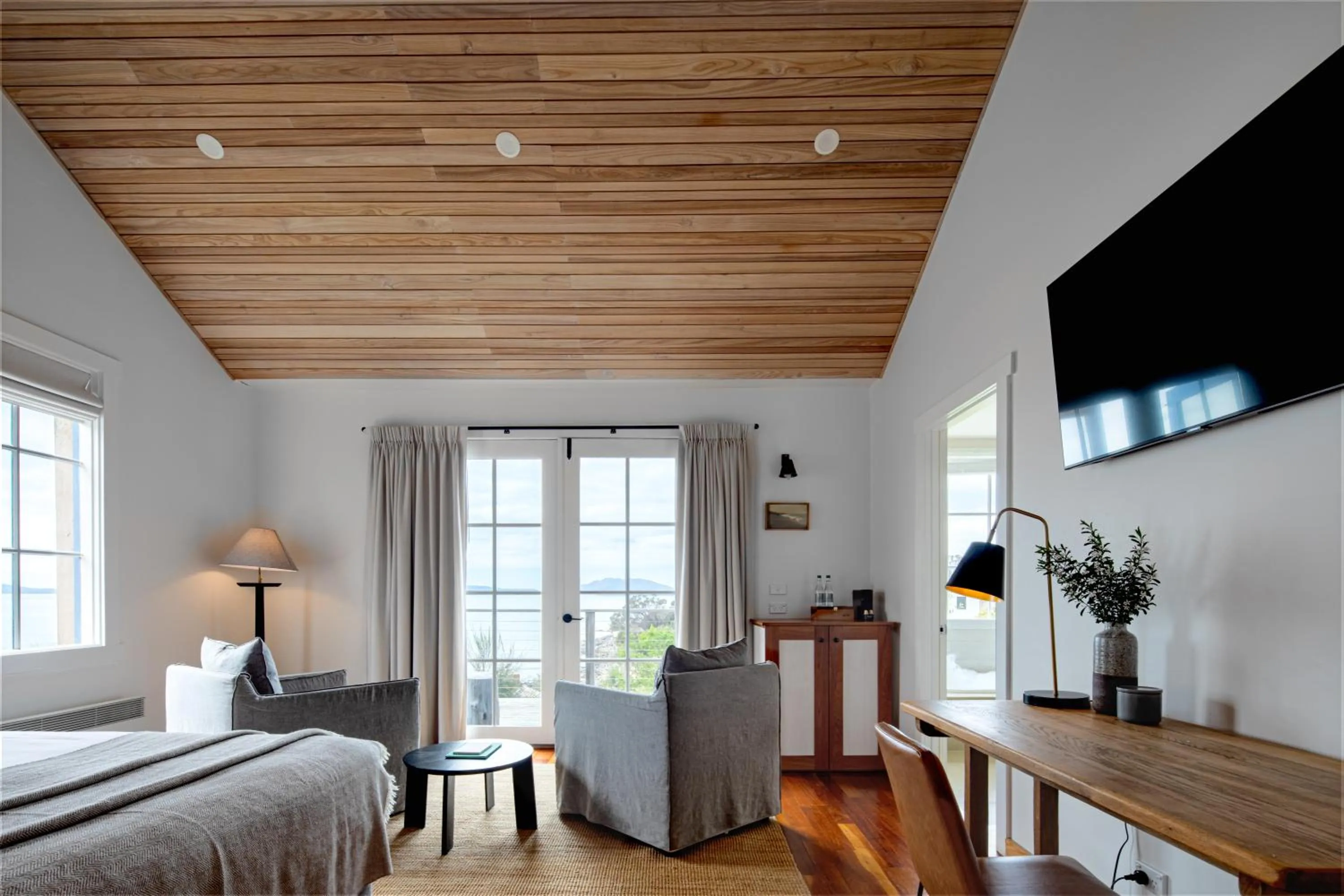 Bed in Piermont Retreat