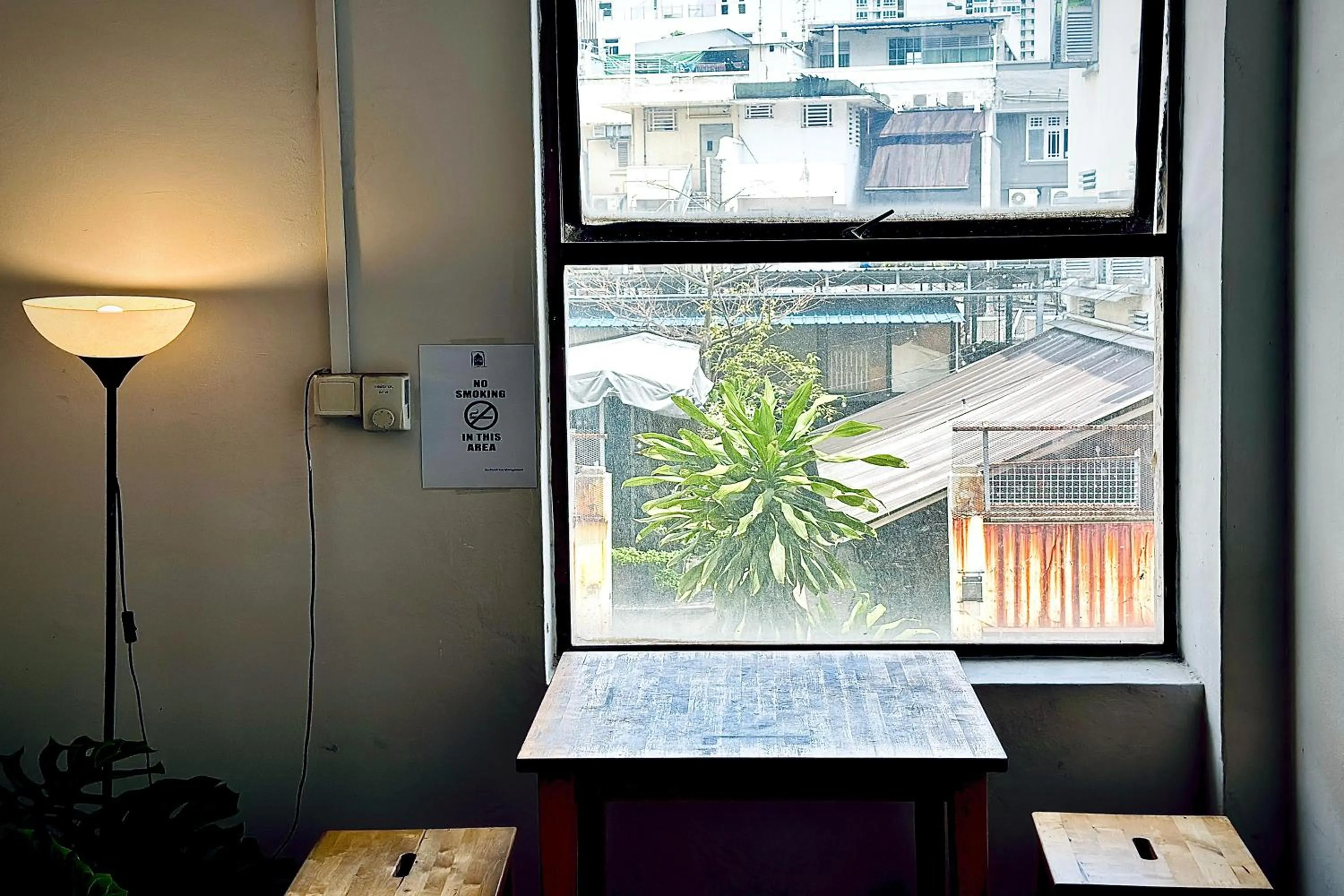 Decorative detail in Rucksack Inn Tyrwhitt Road