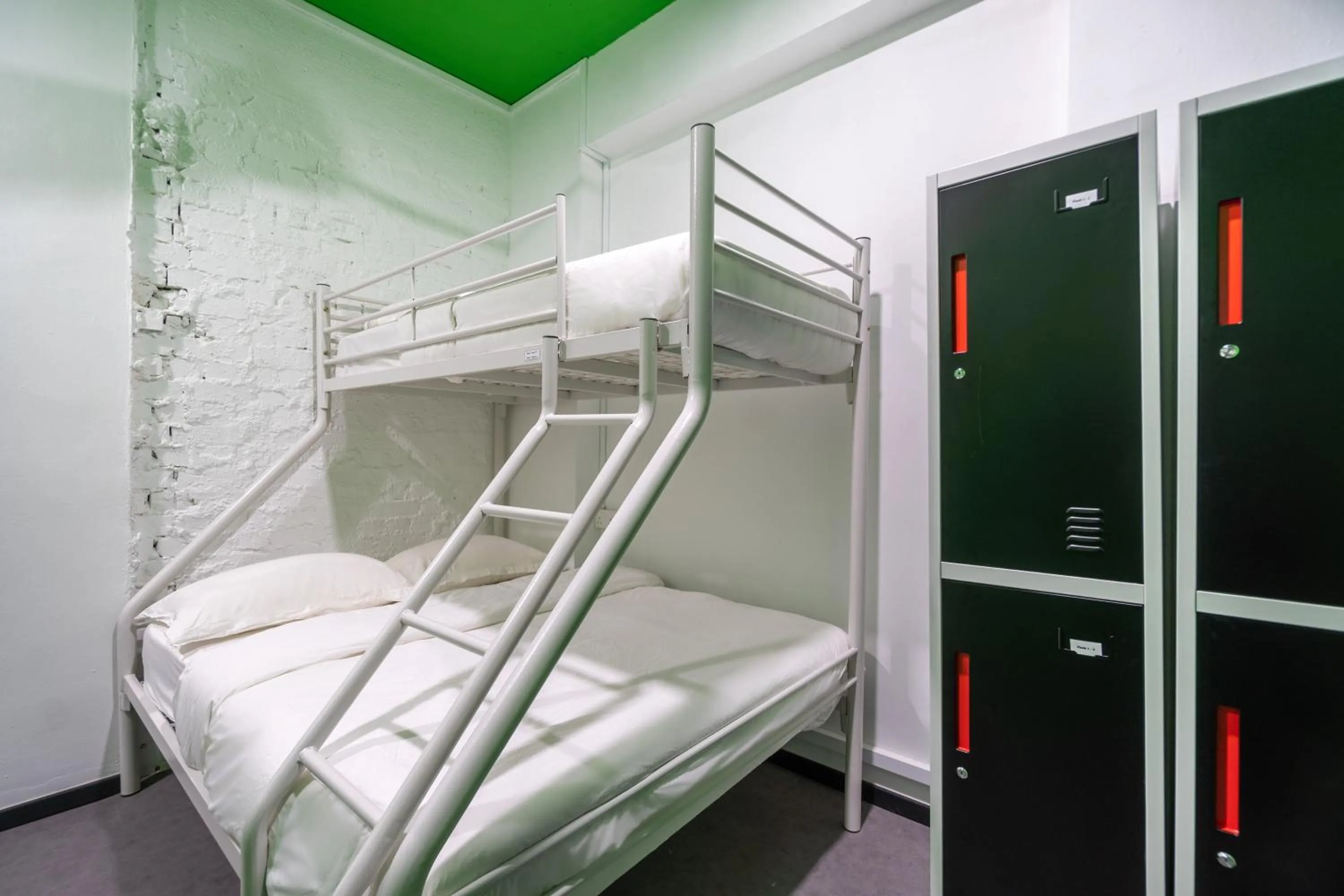 Bedroom, Bed in Rucksack Inn Tyrwhitt Road