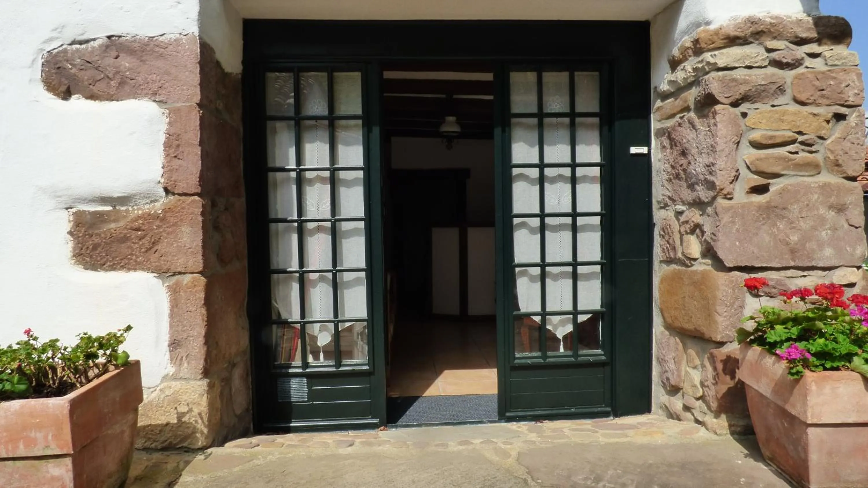 Facade/entrance in Maison d'hôtes de charme ttakoinenborda