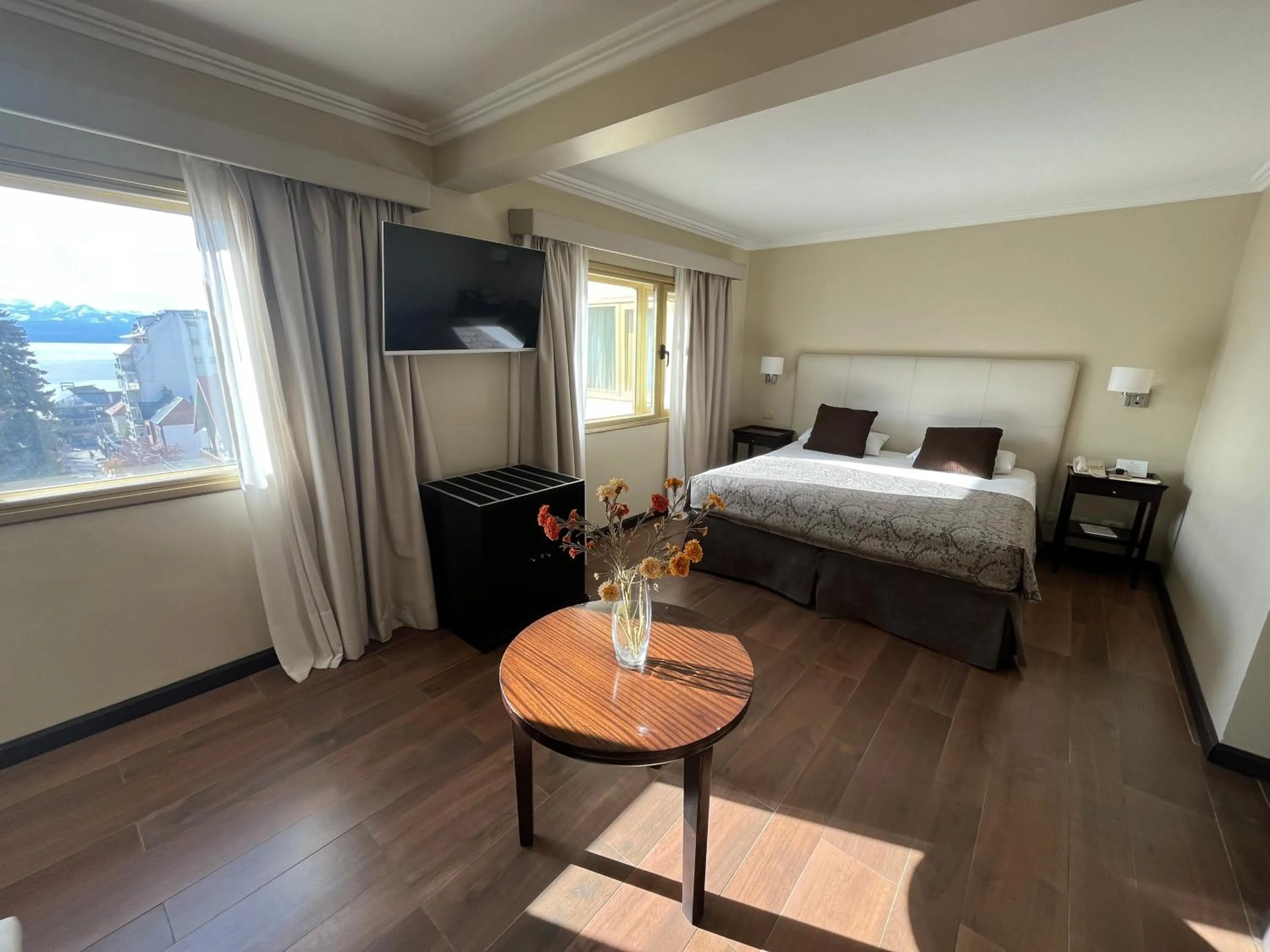 Area and facilities, Bed in Kenton Palace Bariloche