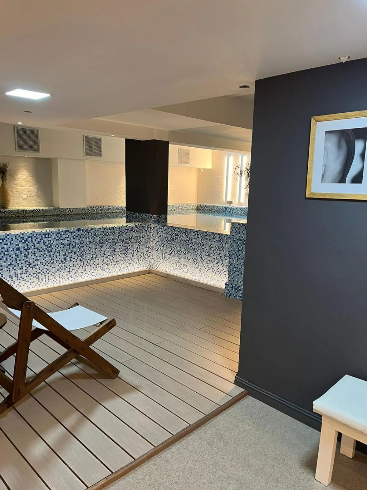 Swimming pool in Kenton Palace Bariloche