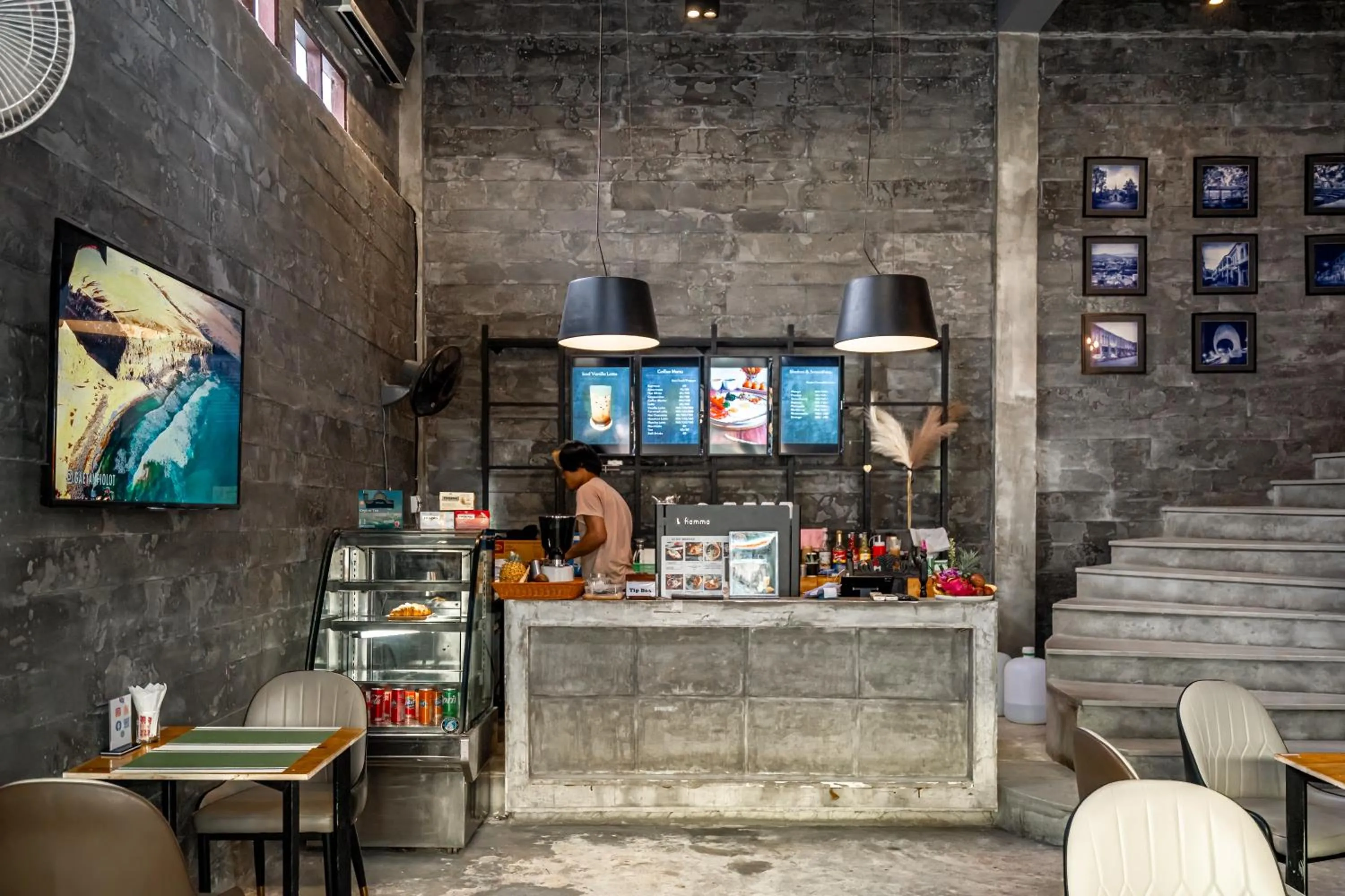 Property building in UNOTEL Karon Beach